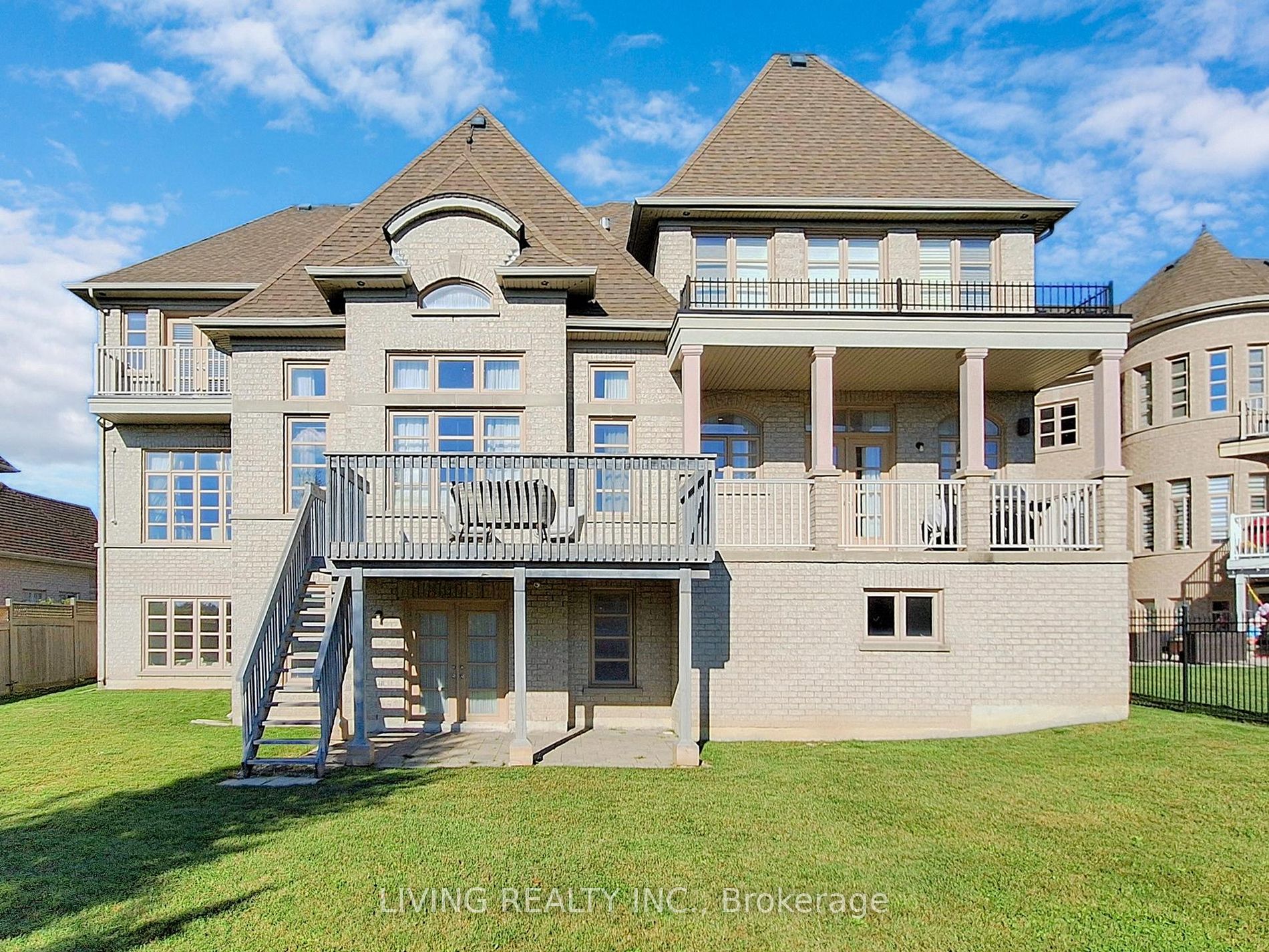 62 Carisbrooke Circ