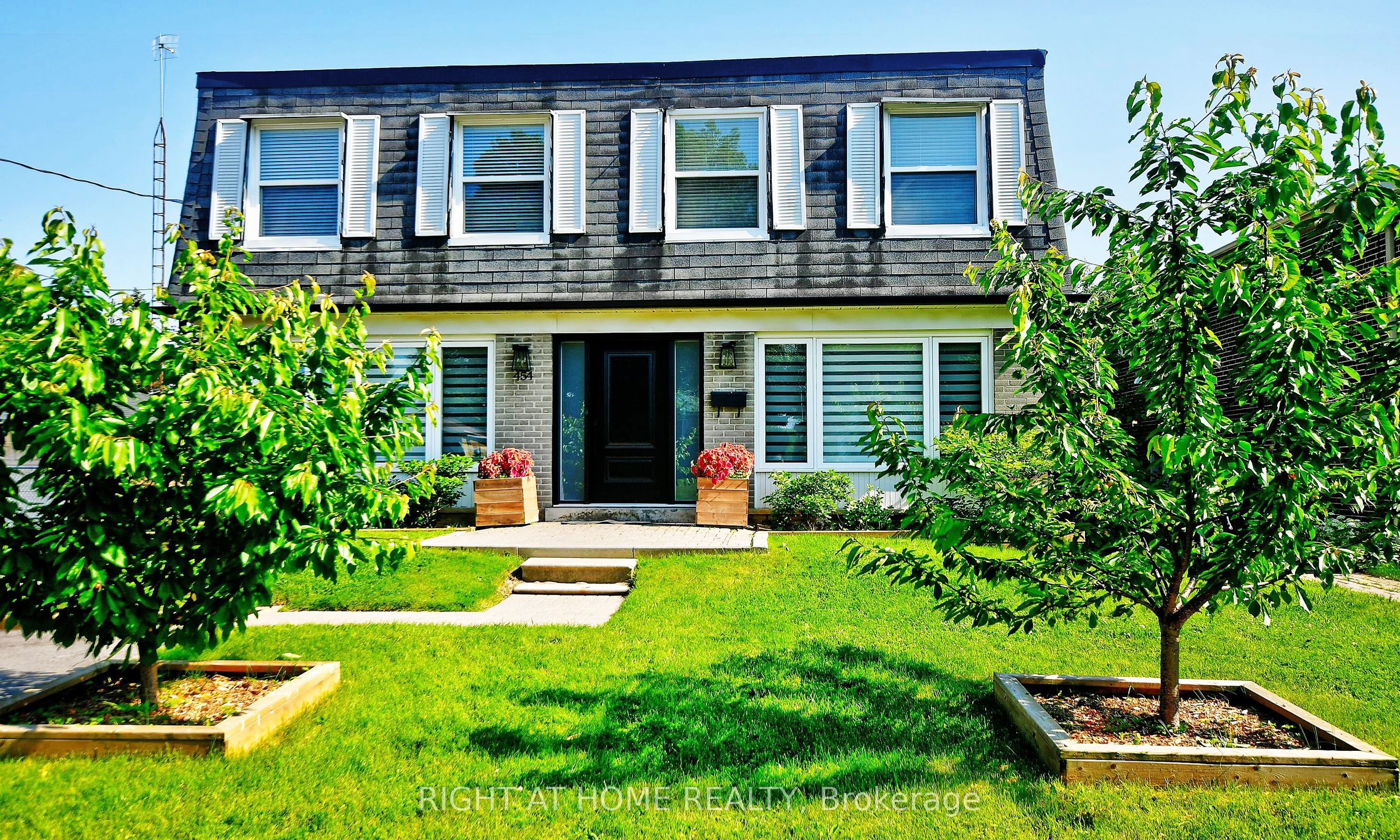 454 Alper Street