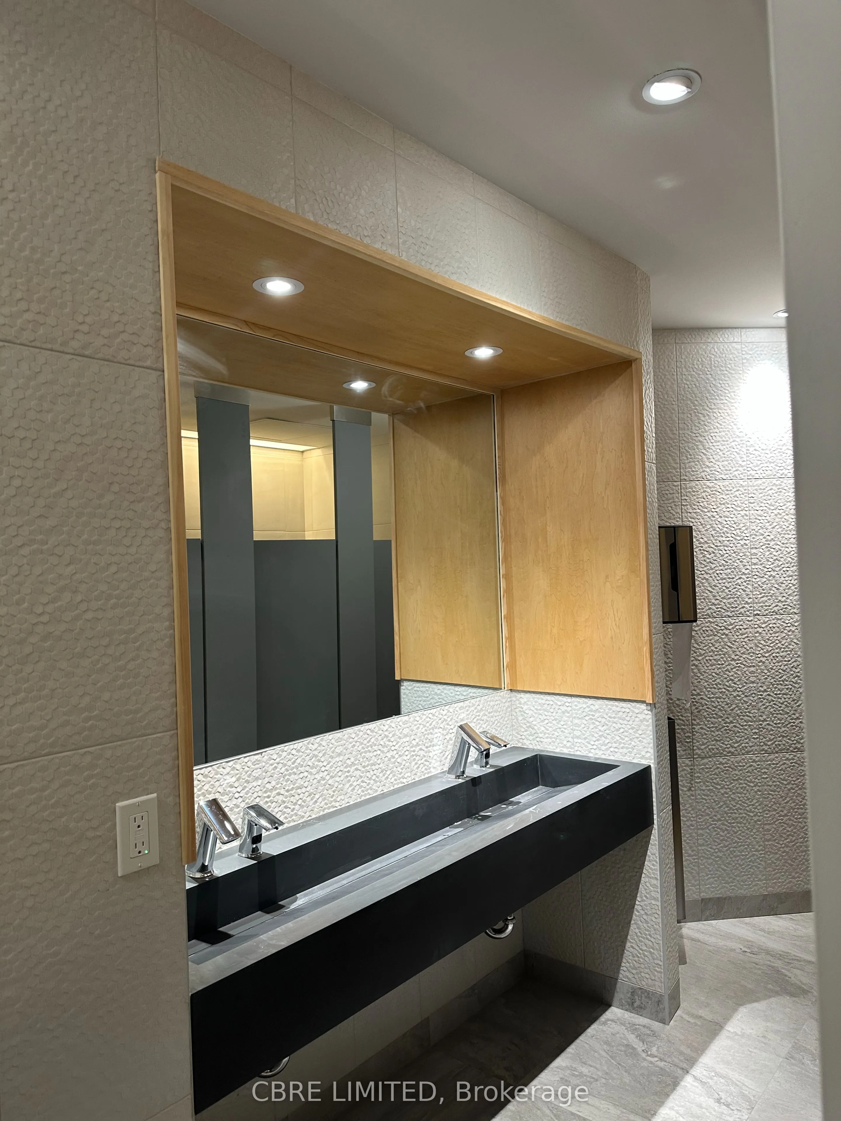 60 Renfrew Drive, #320
