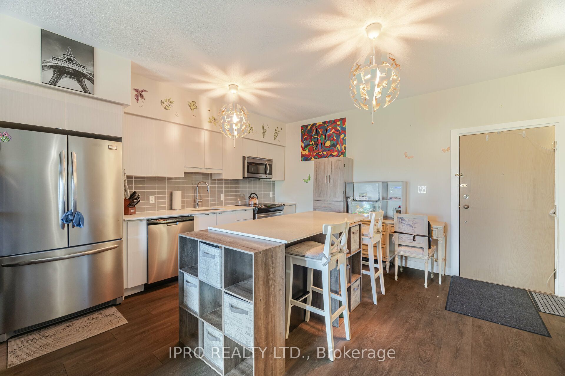 69 Boyne Street N, #402