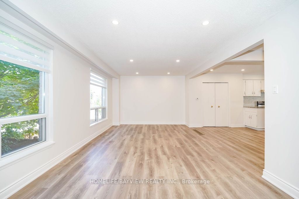 12 Poplar Crescent, #34