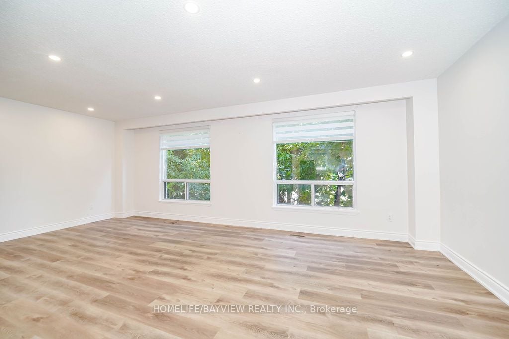 12 Poplar Crescent, #34