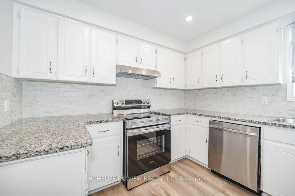 12 Poplar Crescent, #34