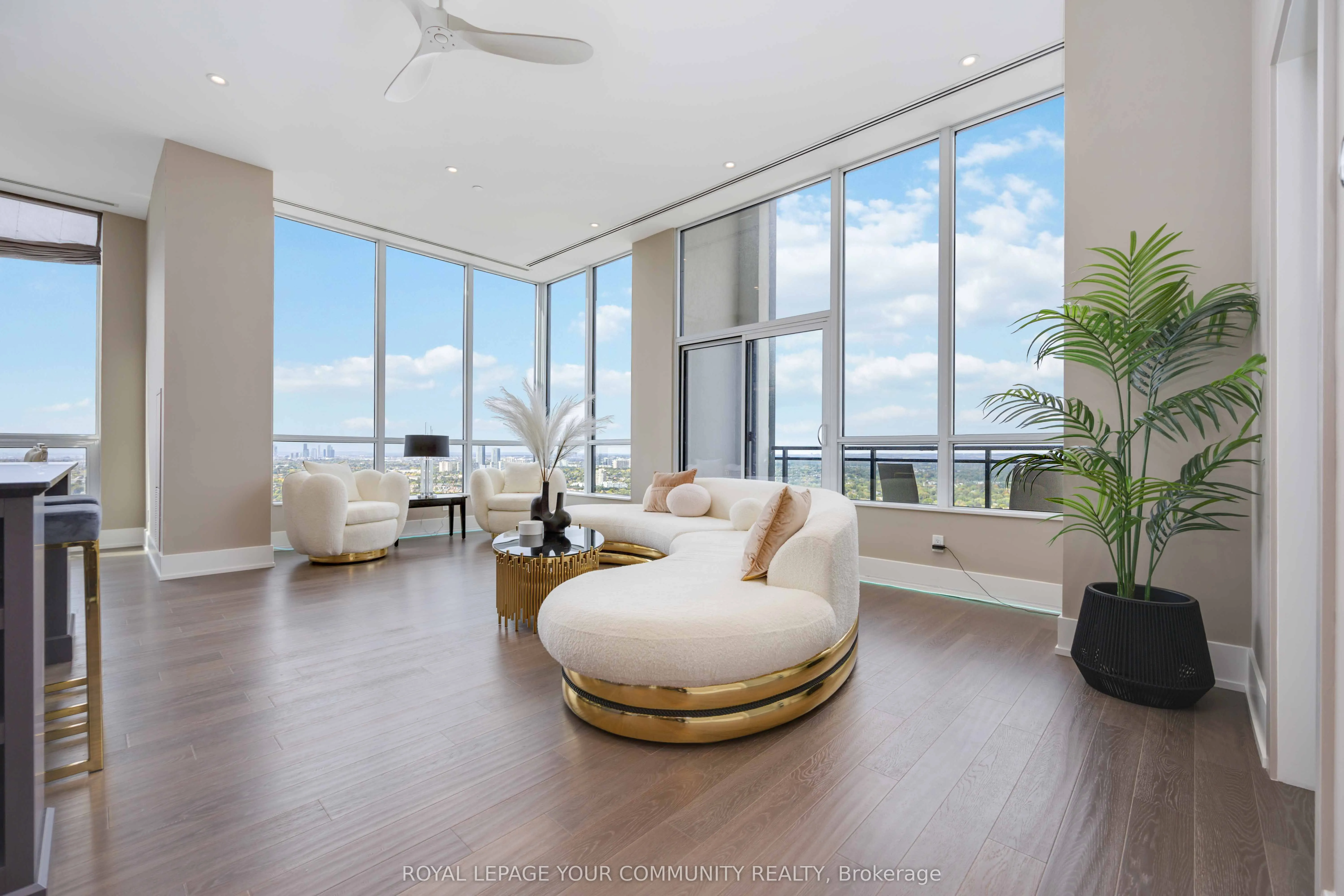 1 Grandview Avenue, #PH1