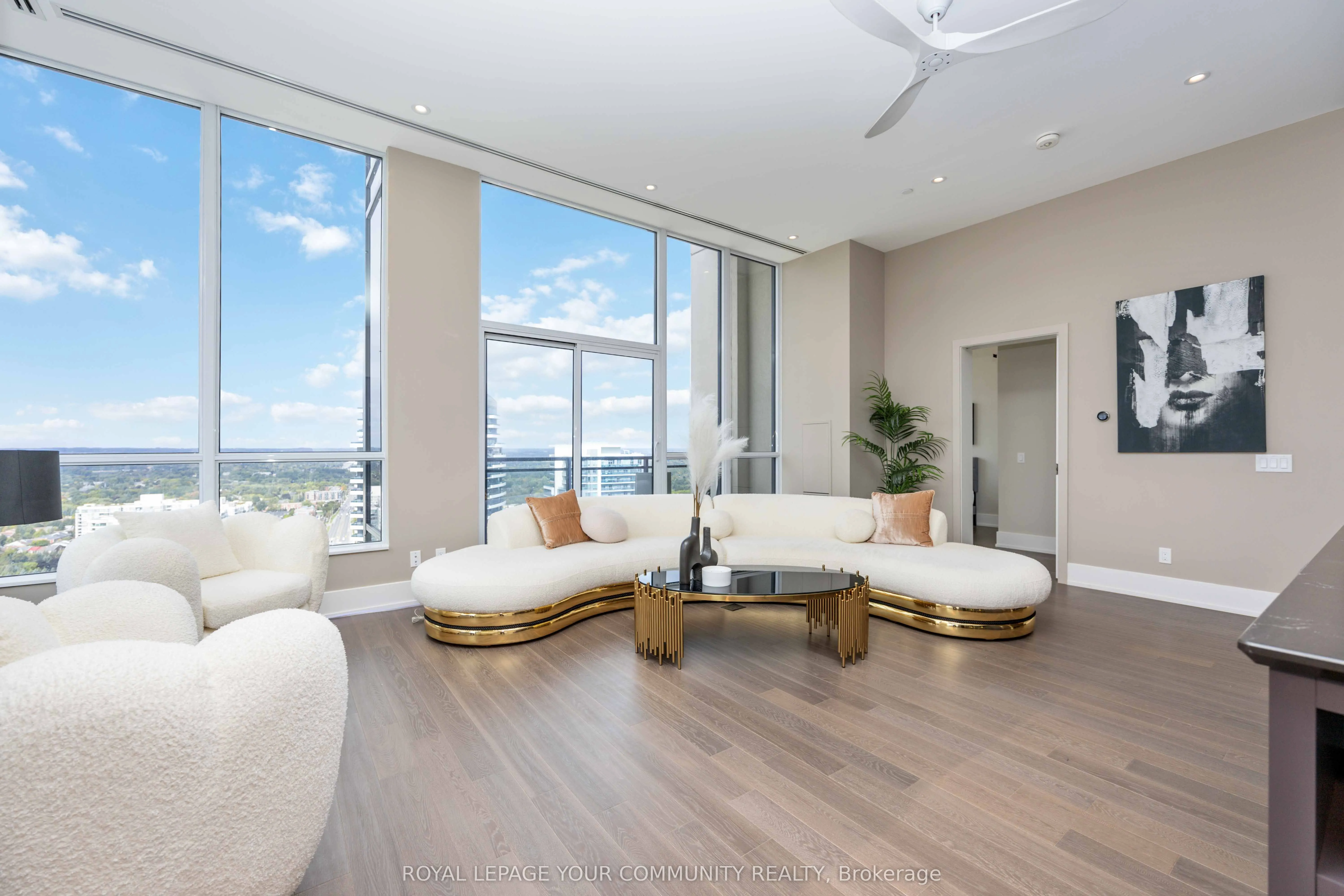 1 Grandview Avenue, #PH1
