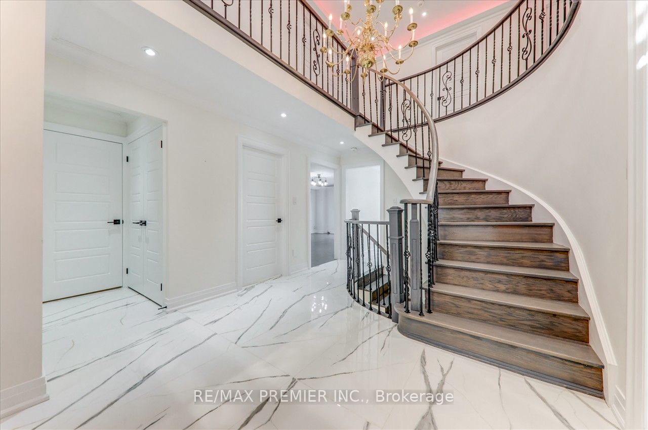 99 Benjamin Drive