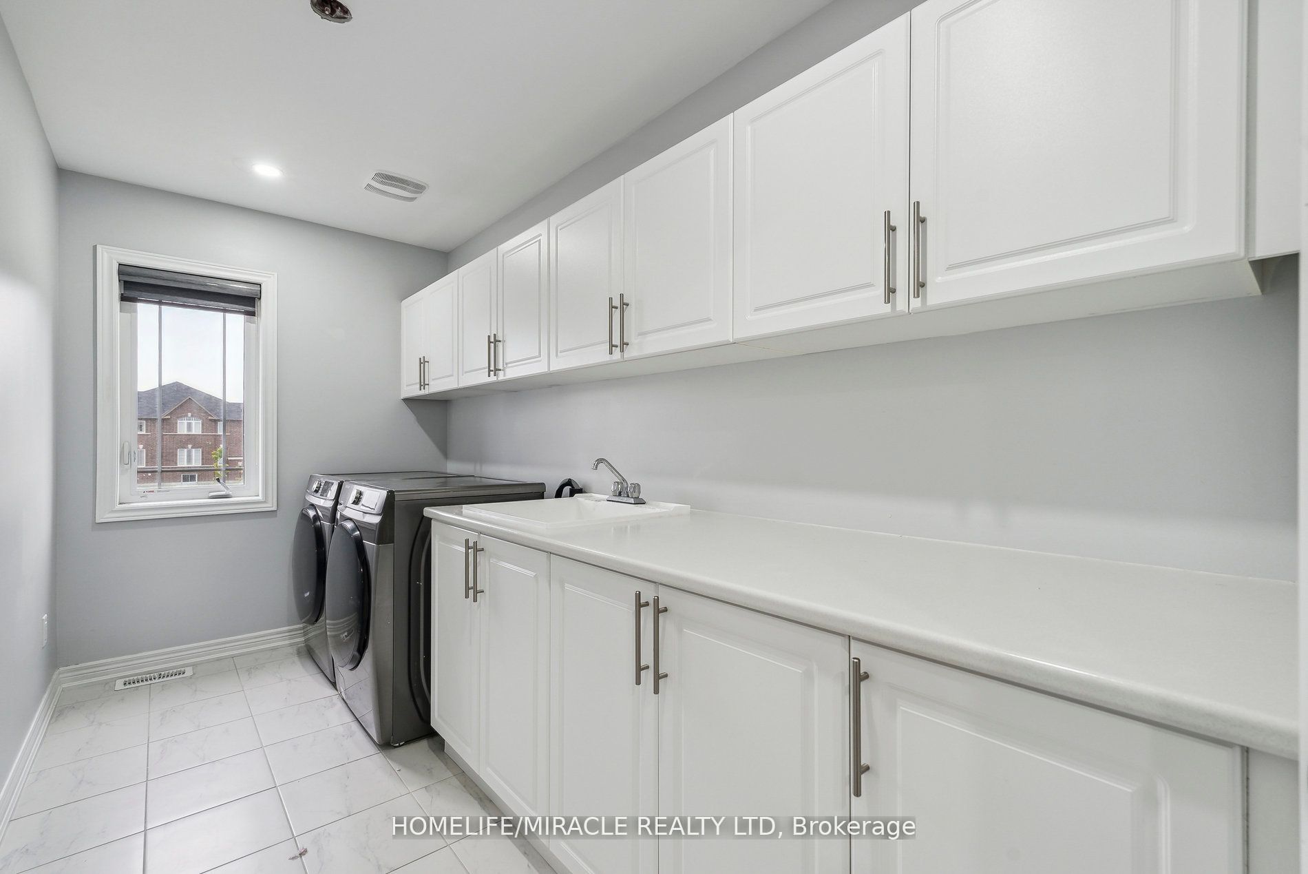 811 Green Street