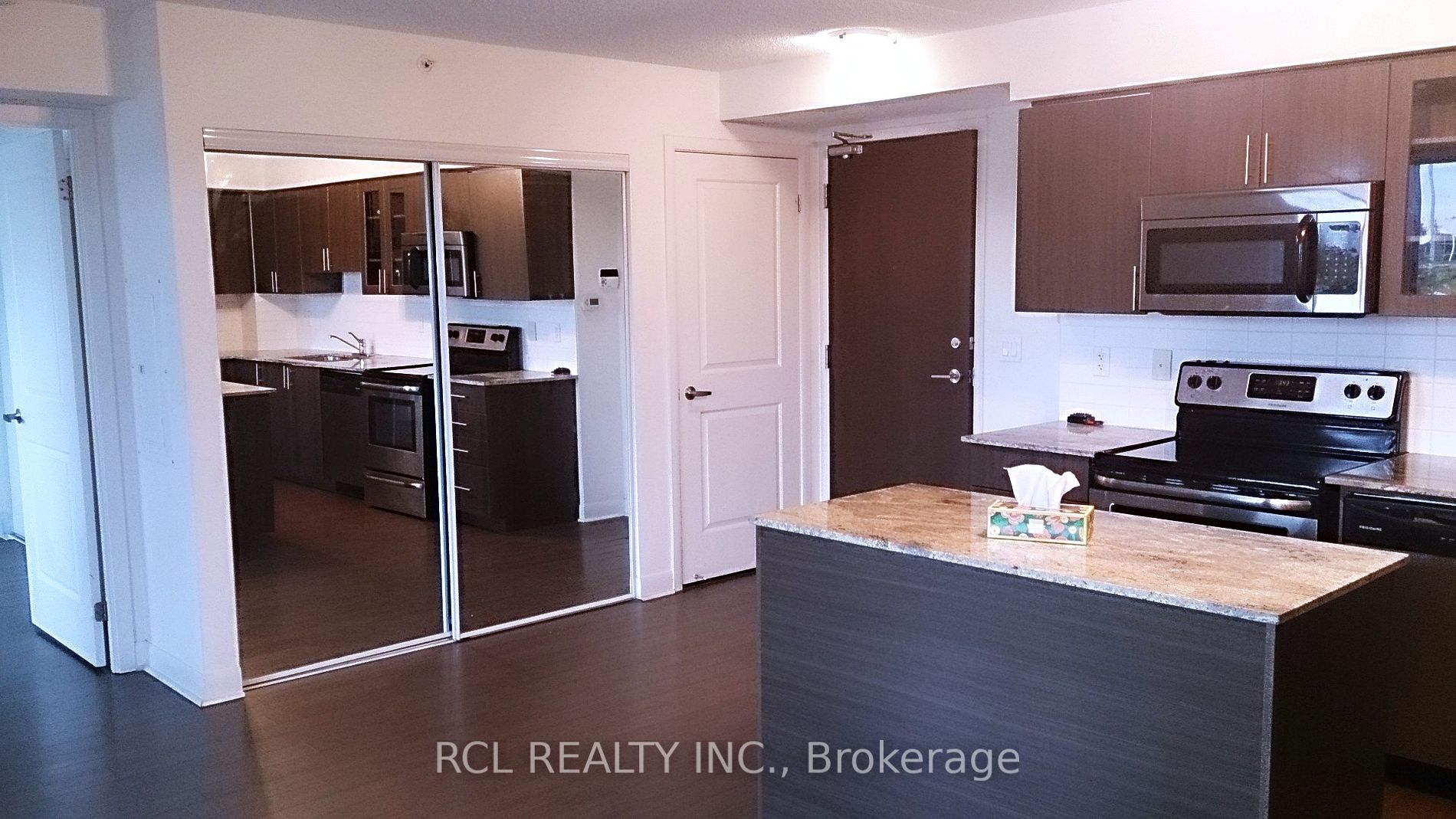 75 Norman Bethune Avenue, #218