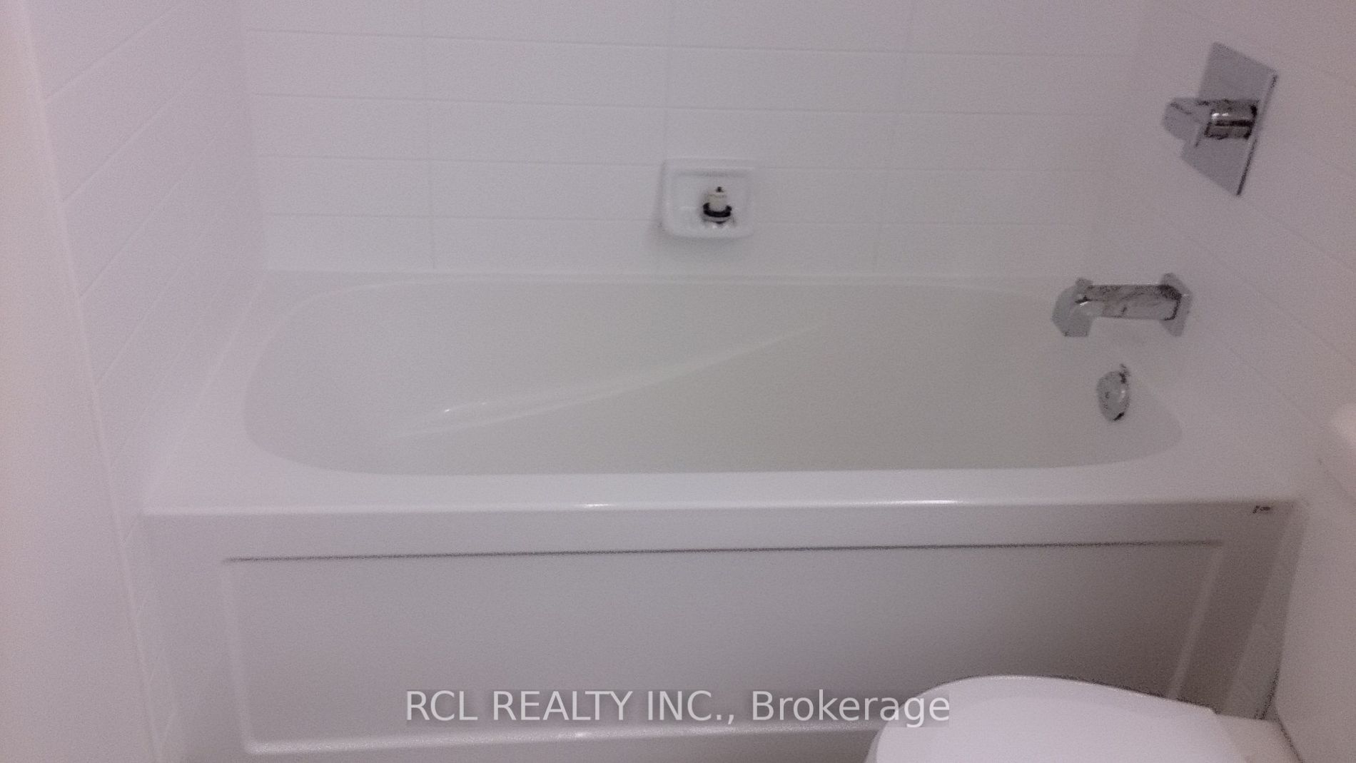 75 Norman Bethune Avenue, #218