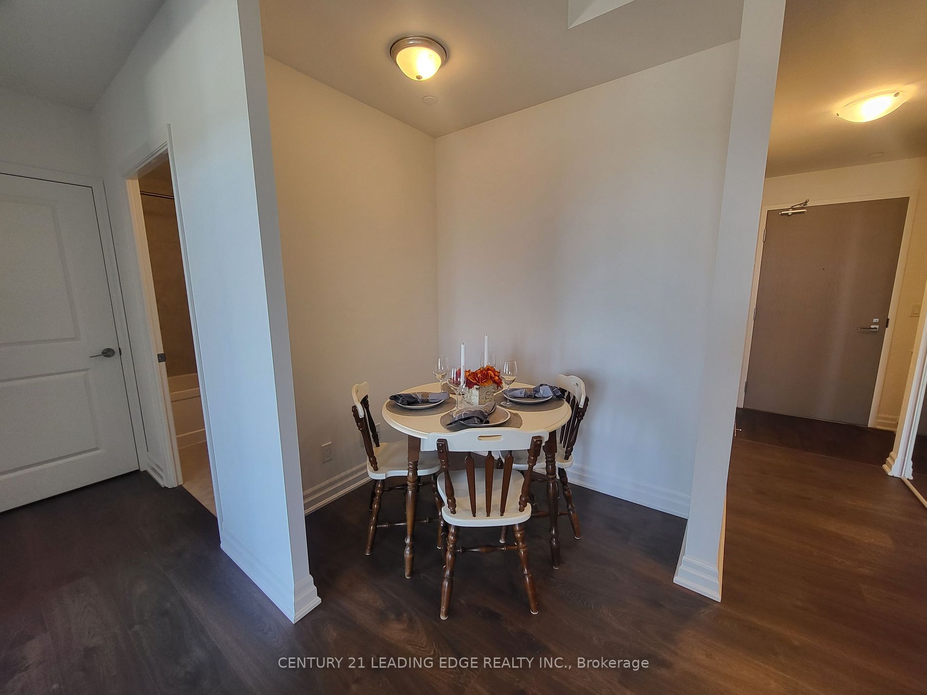 8 ROUGE VALLEY Dr #1215