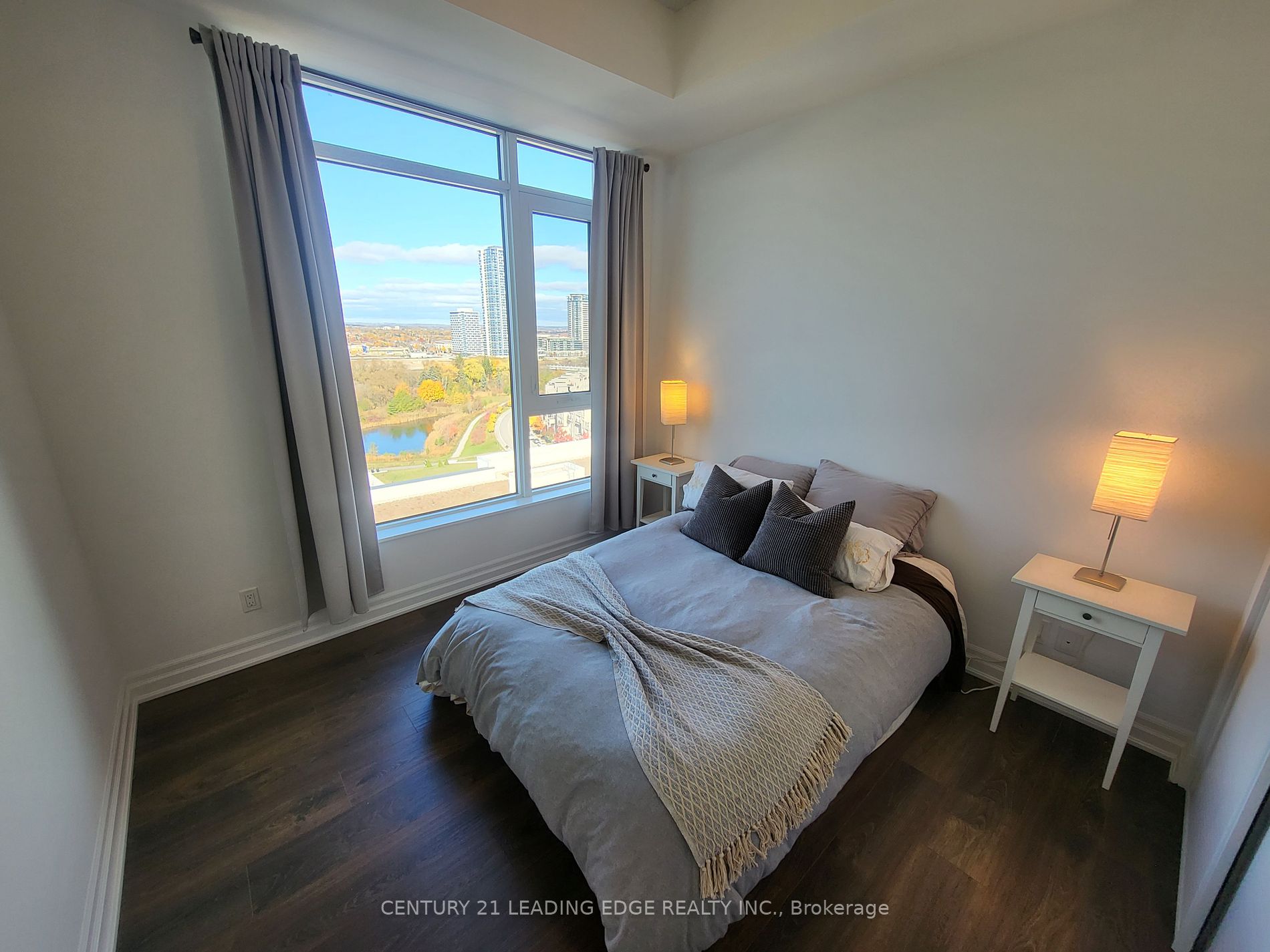 8 ROUGE VALLEY Dr #1215