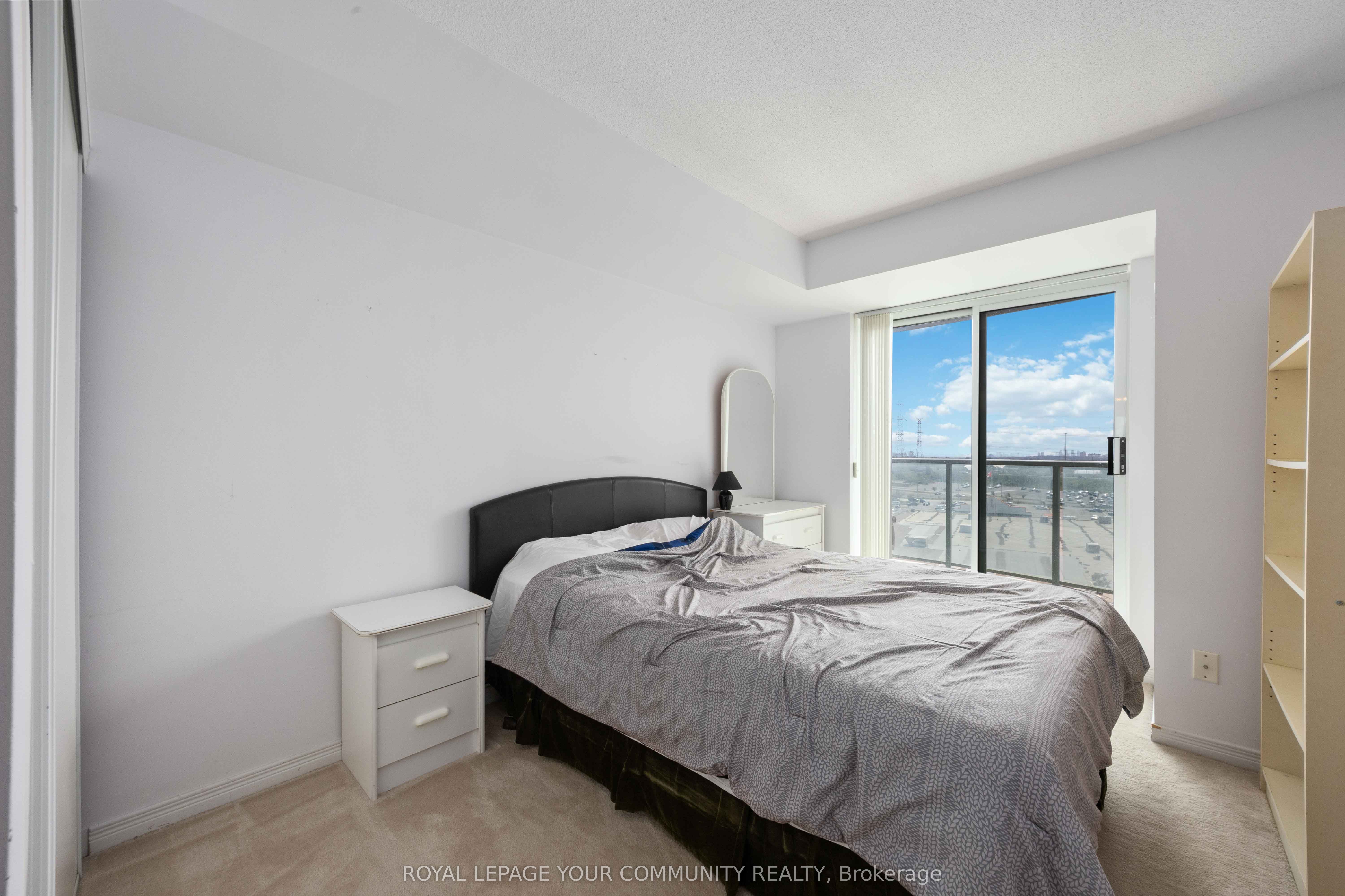 23 Oneida Crescent, #909