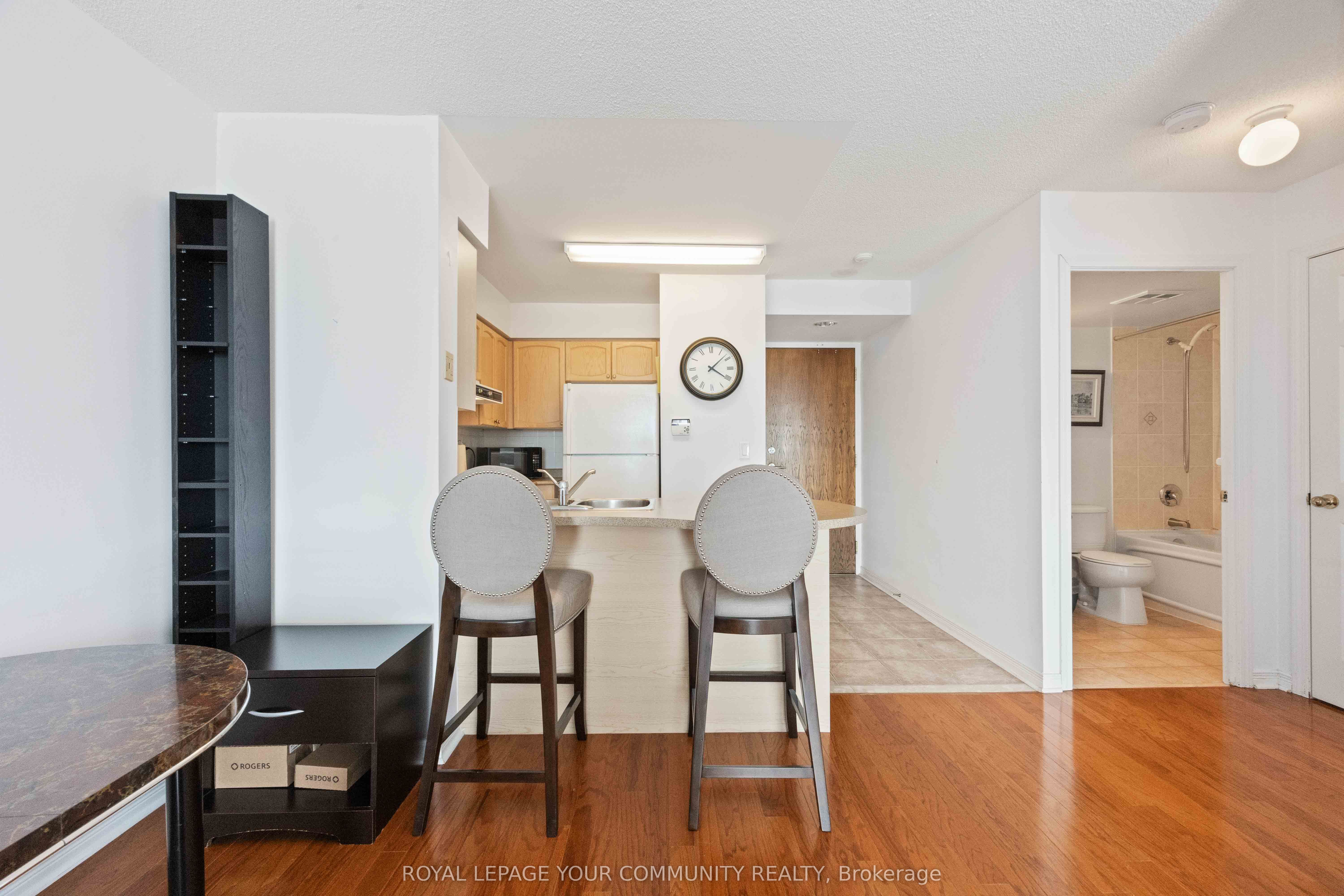 23 Oneida Crescent, #909