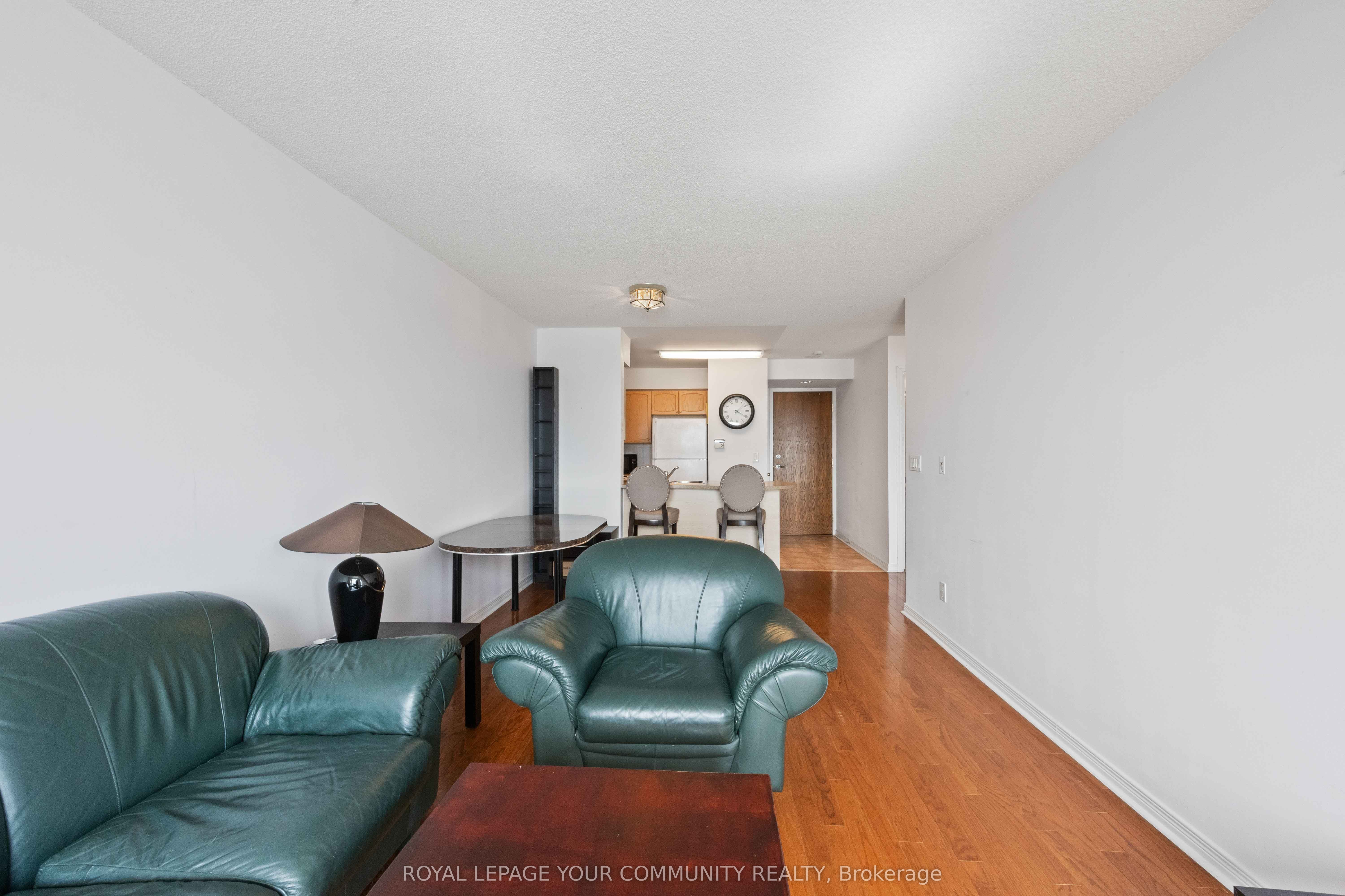 23 Oneida Crescent, #909
