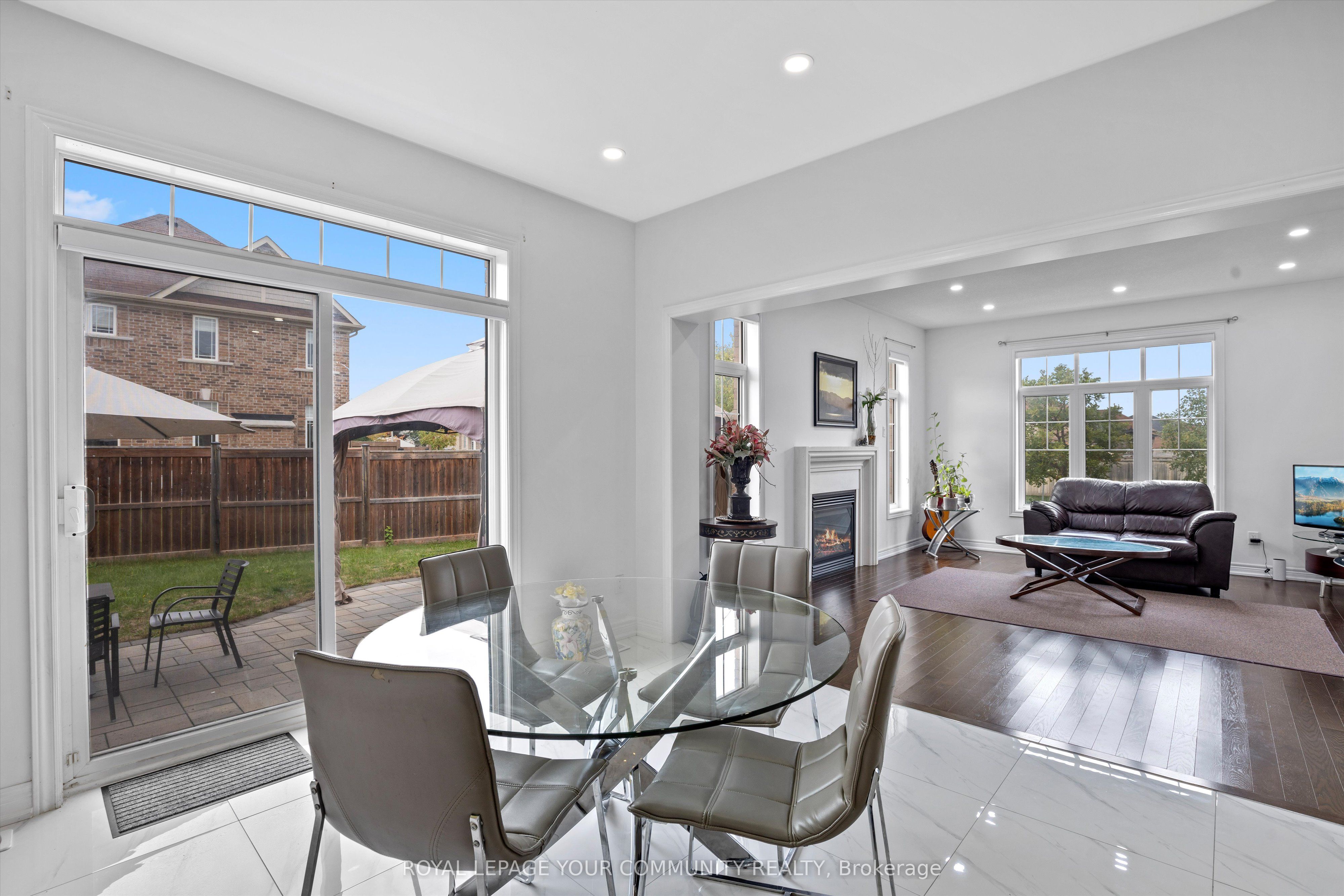 16 Hawke Crescent