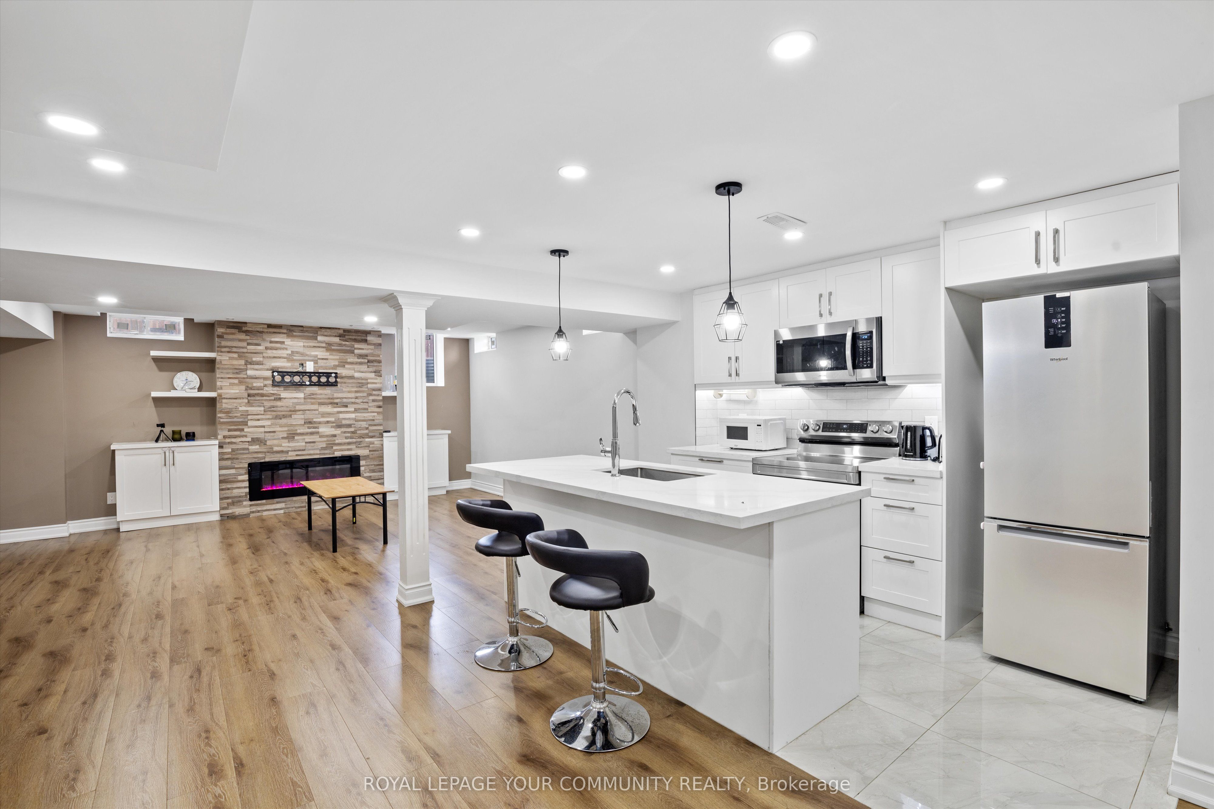 16 Hawke Crescent