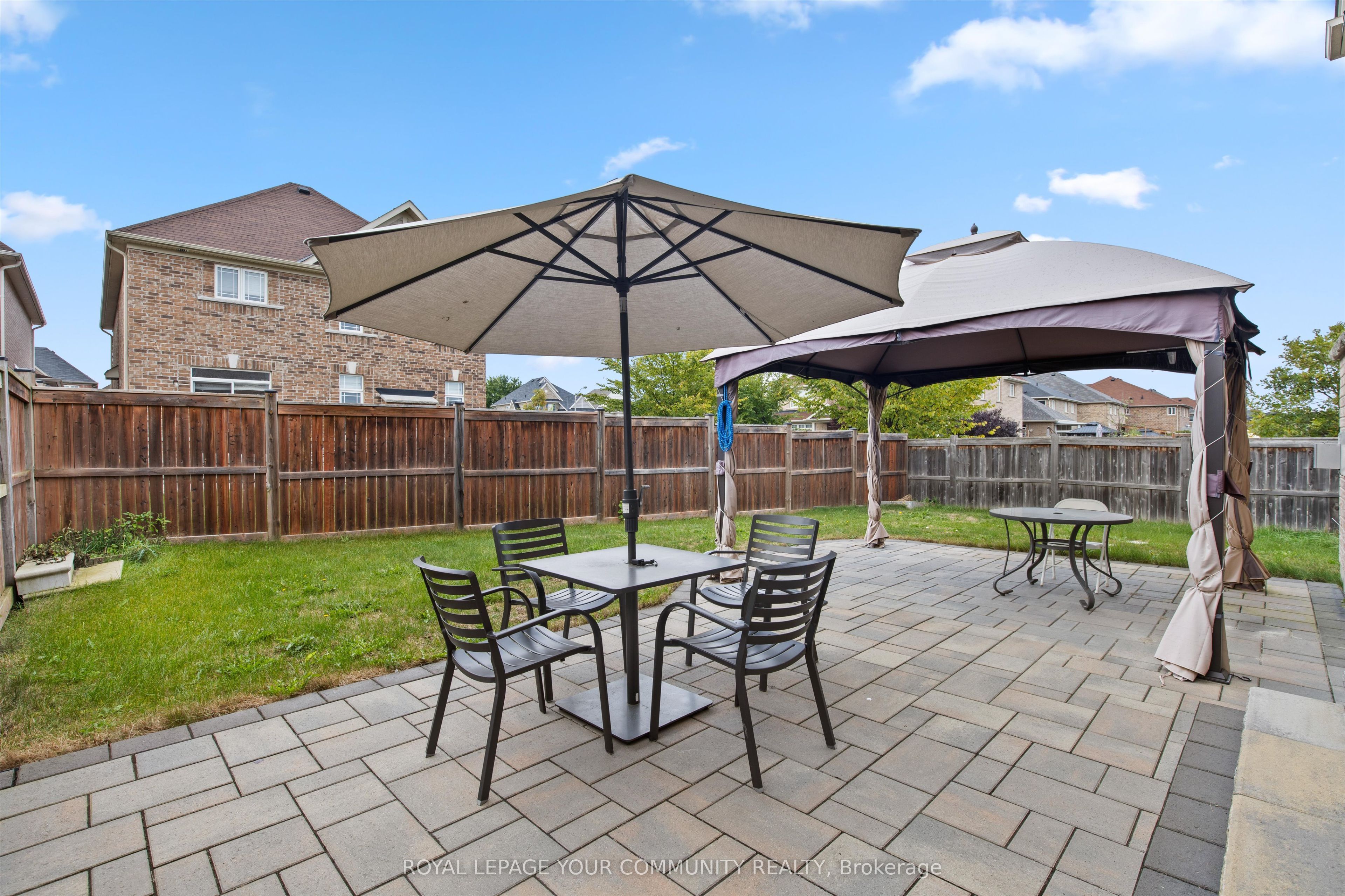 16 Hawke Crescent