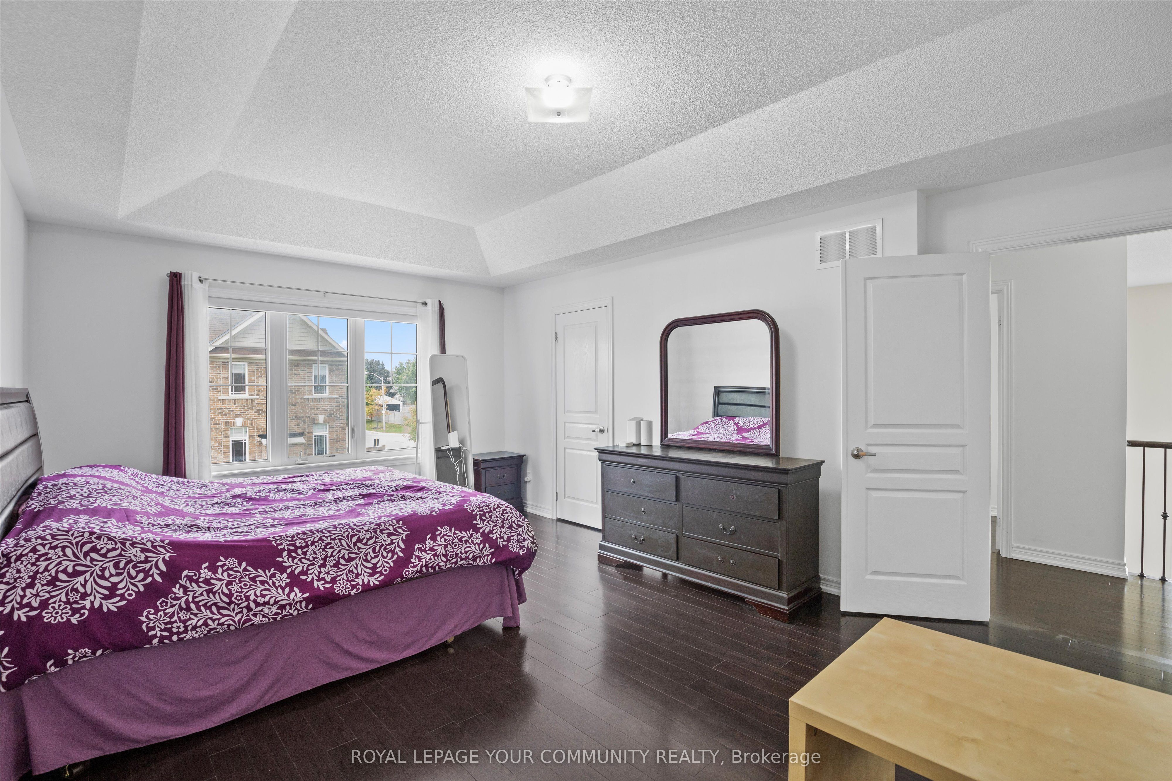 16 Hawke Crescent