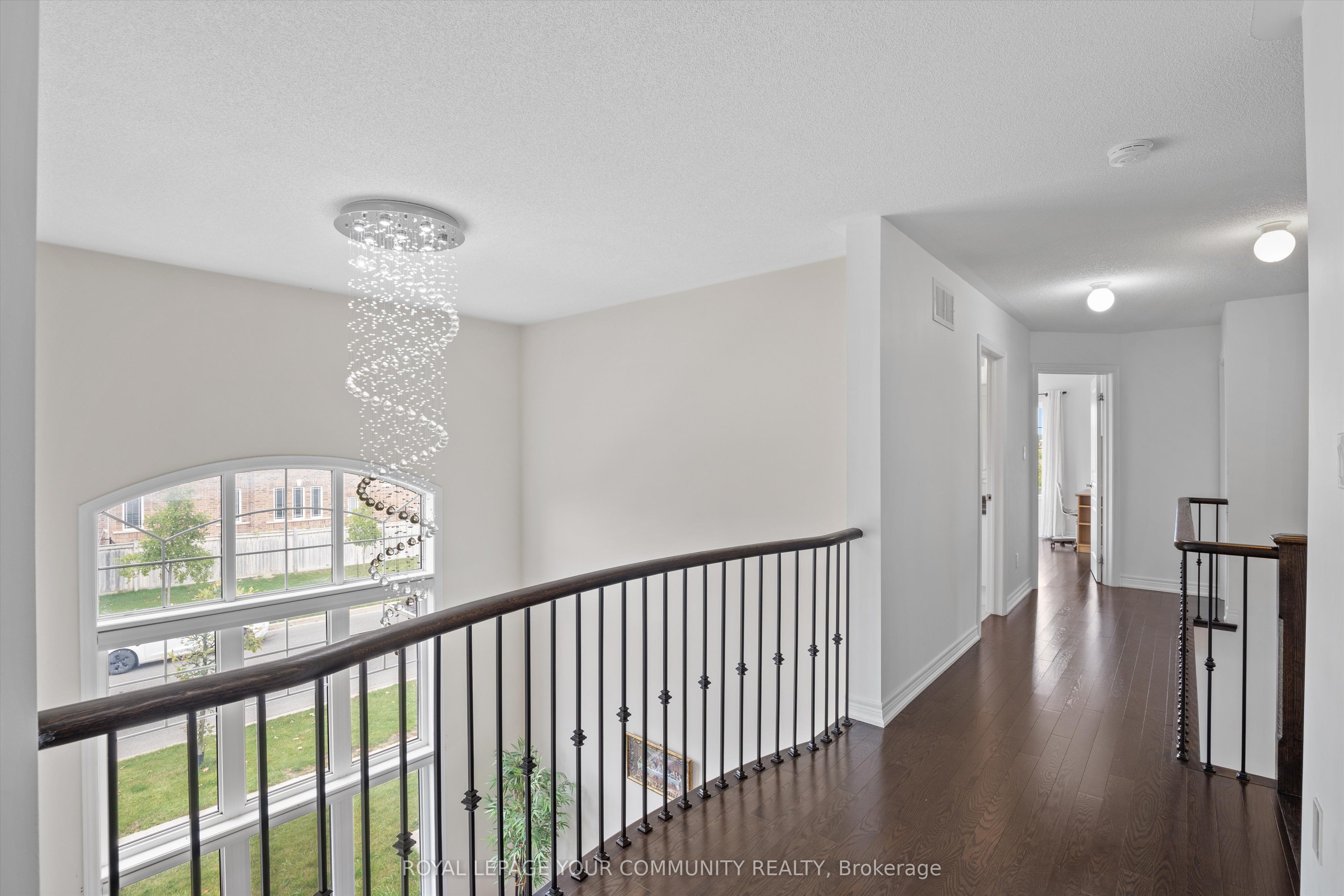 16 Hawke Crescent