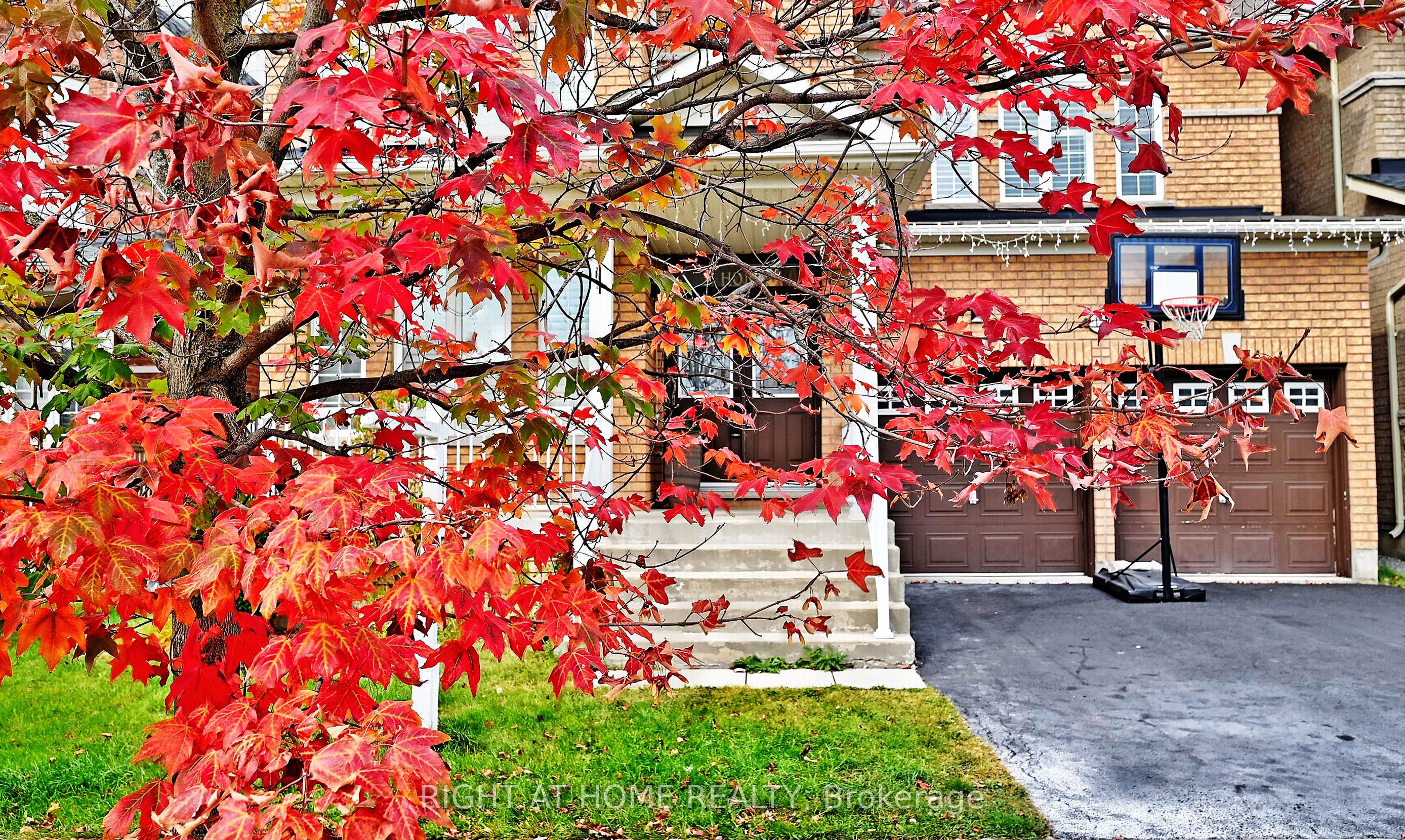 18 Halldorson Avenue