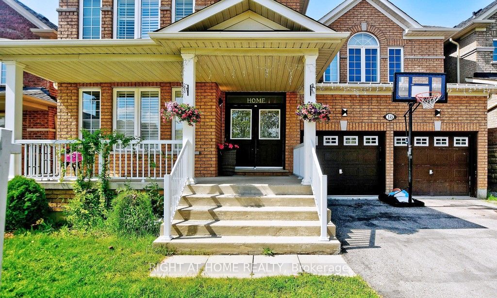 18 Halldorson Avenue