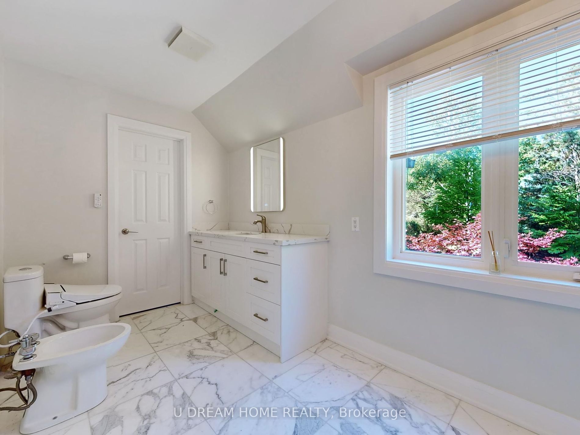 2 Jarvis Avenue