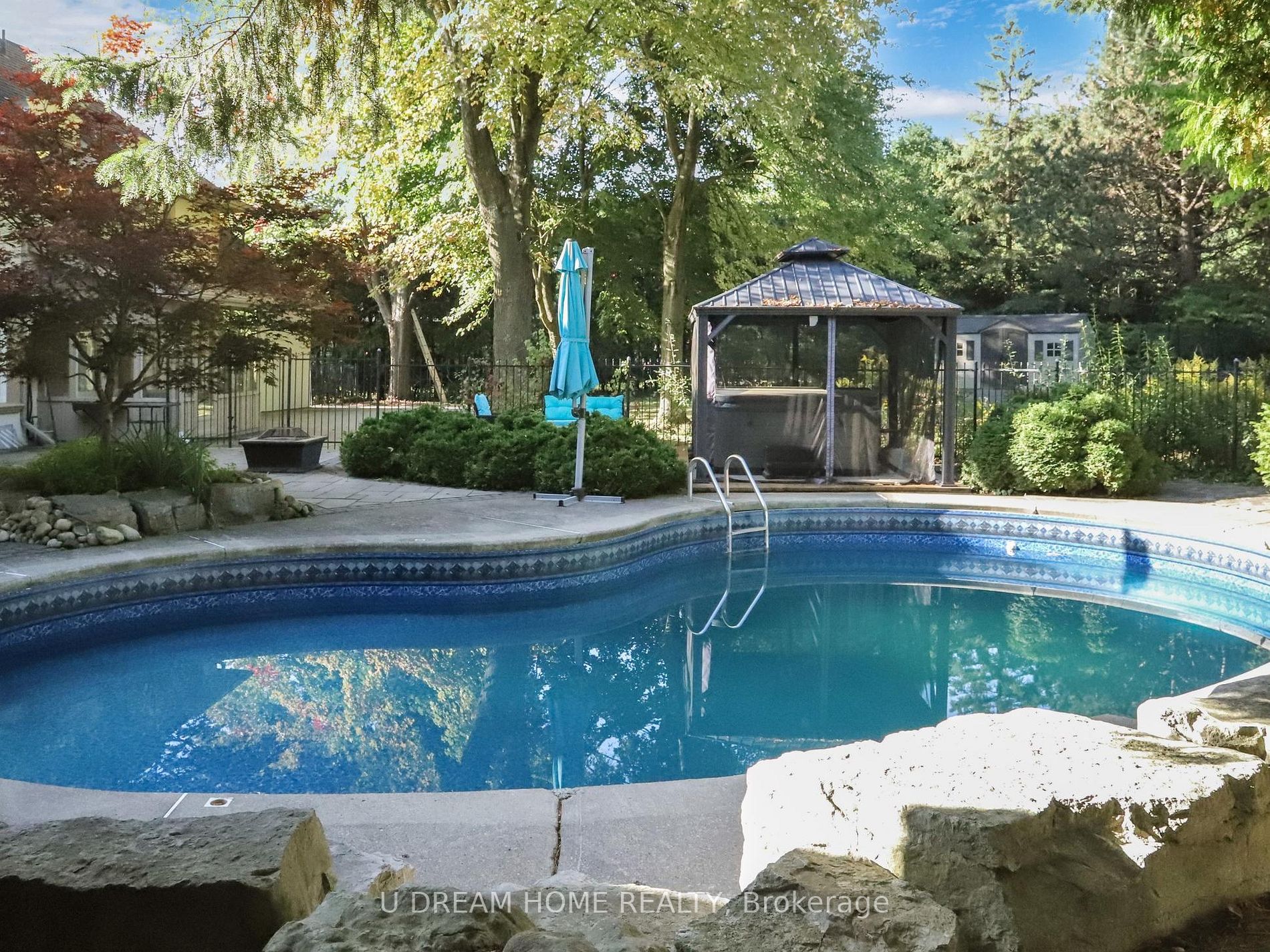 2 Jarvis Avenue