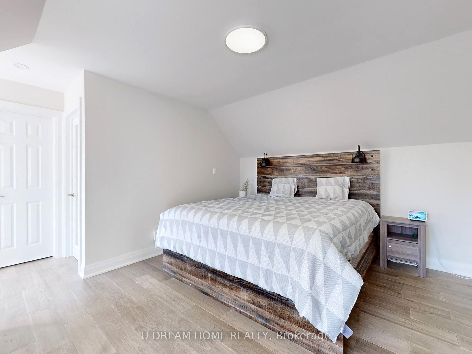 2 Jarvis Avenue