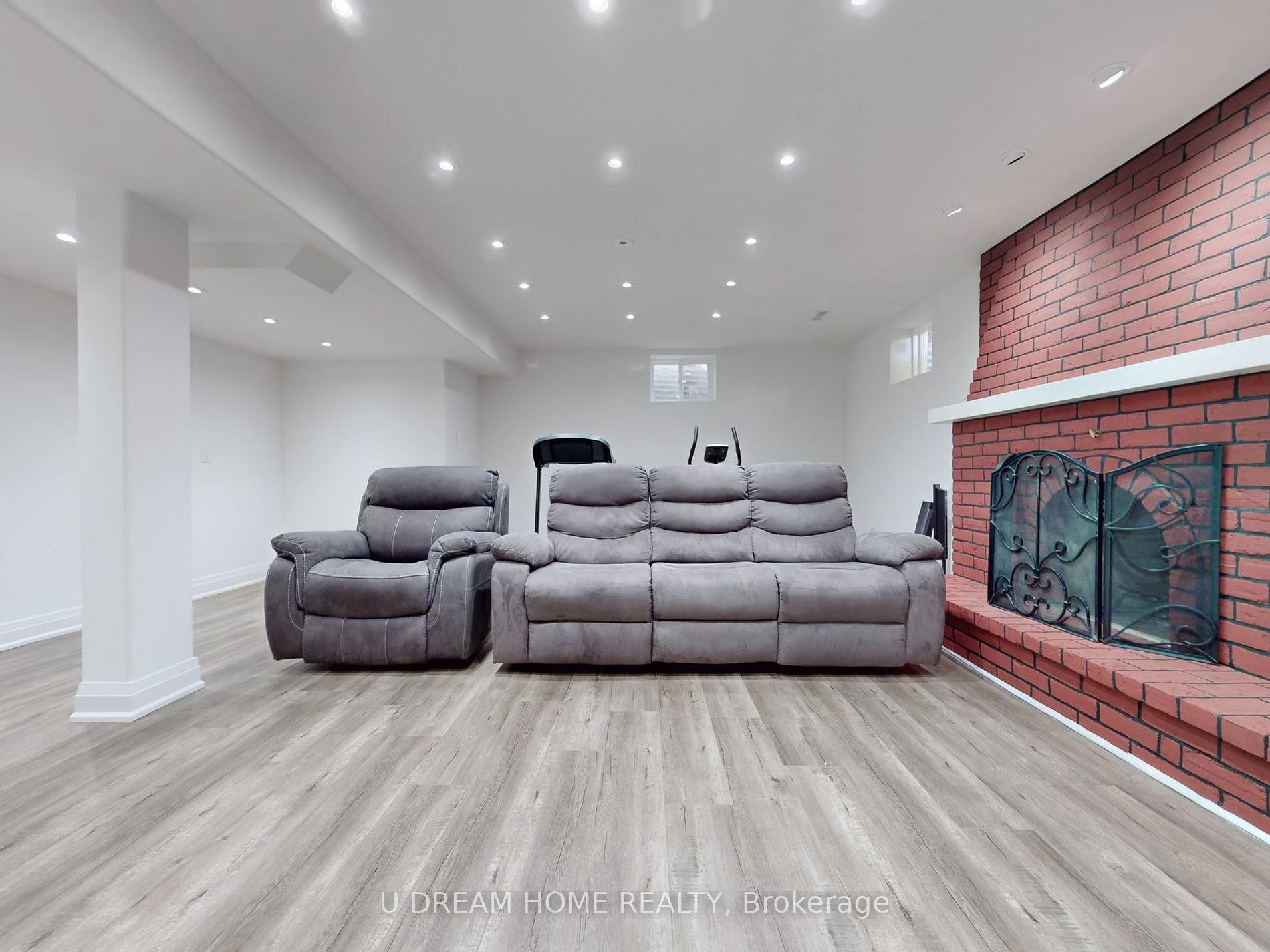 2 Jarvis Avenue