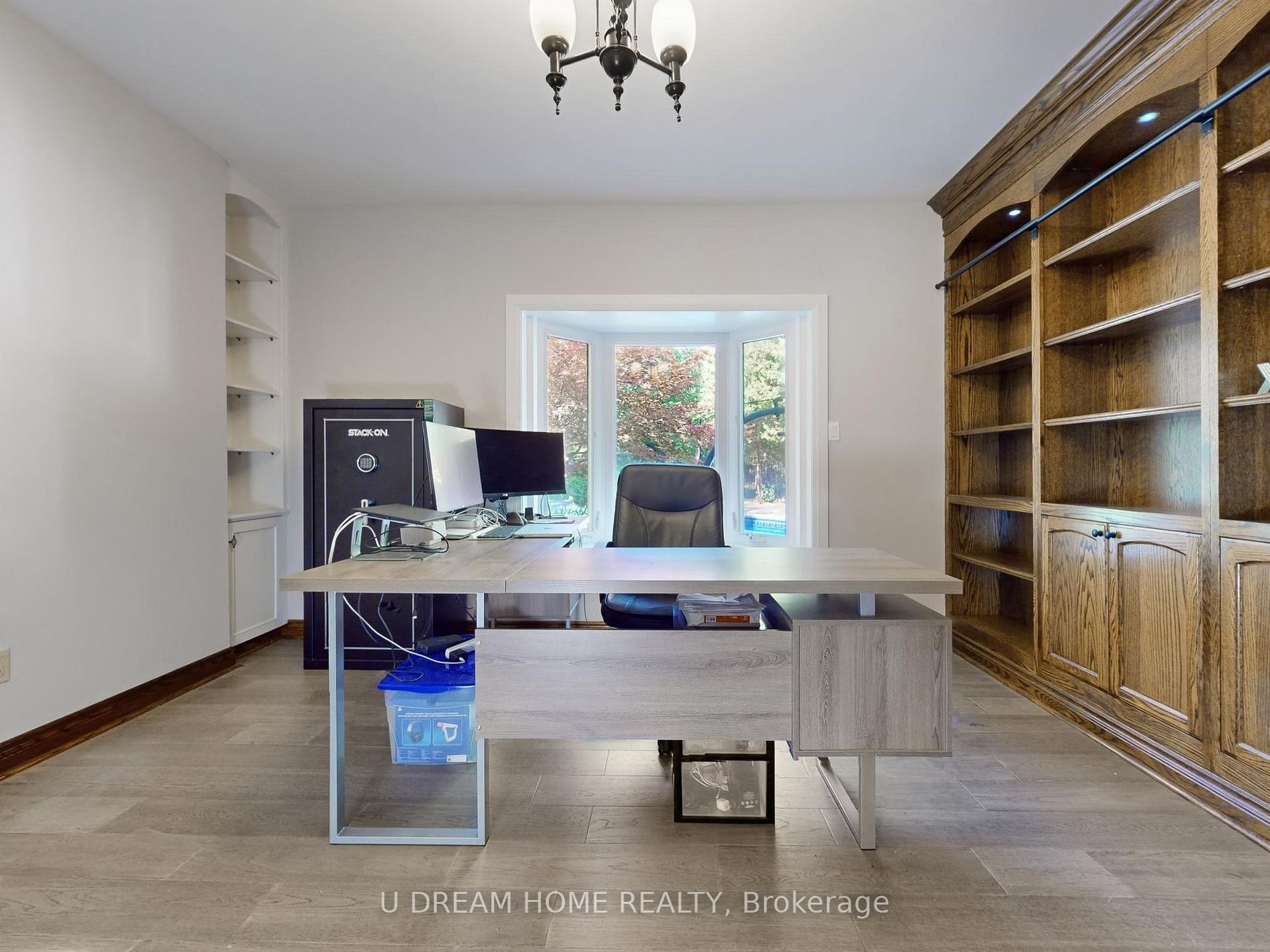 2 Jarvis Avenue