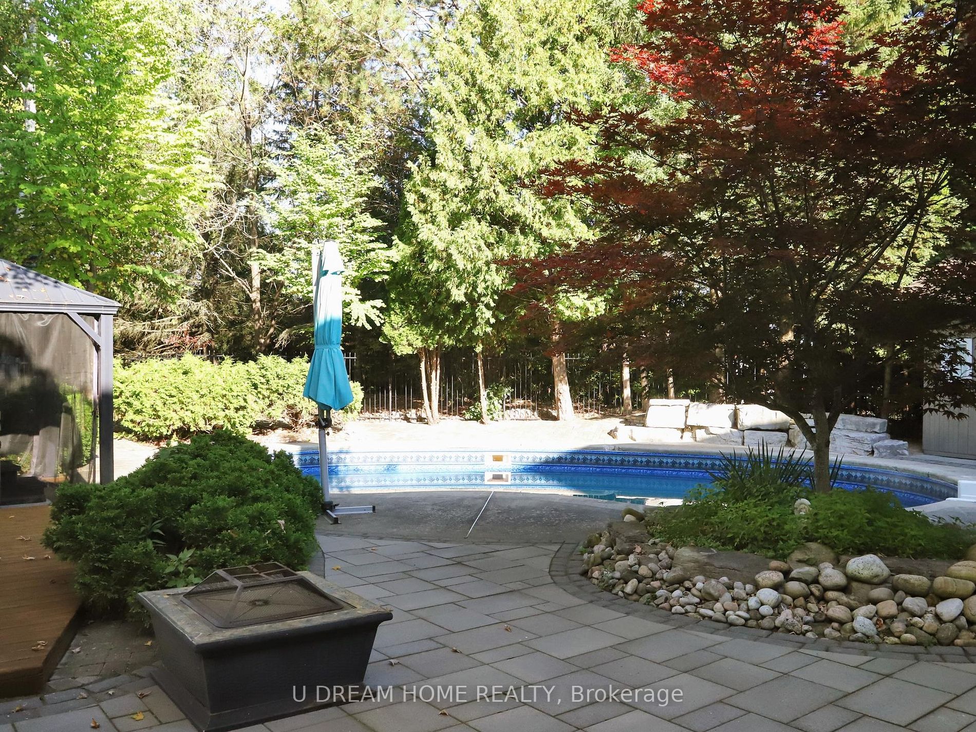 2 Jarvis Avenue