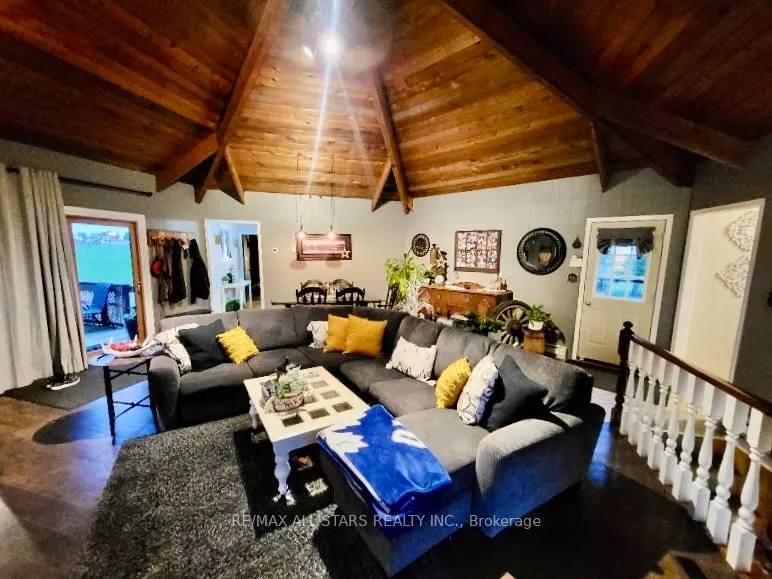 2205 Concession 6