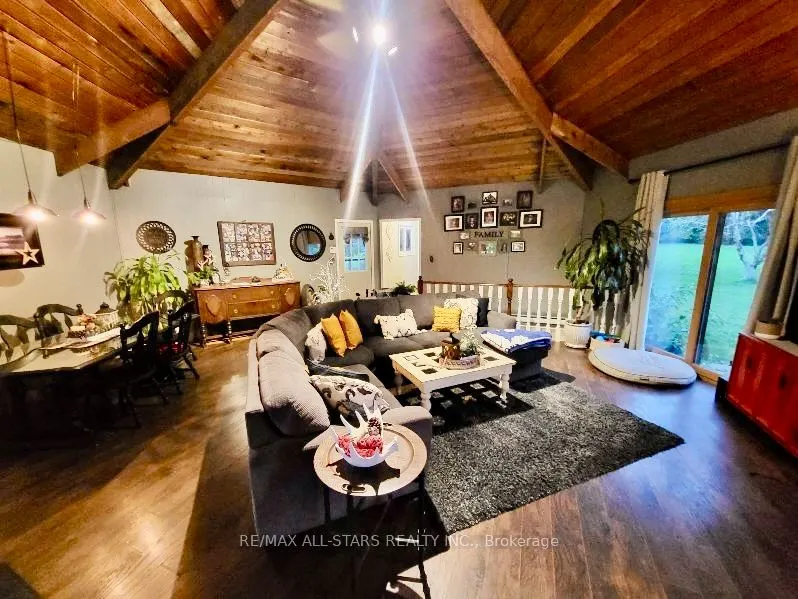 2205 Concession 6