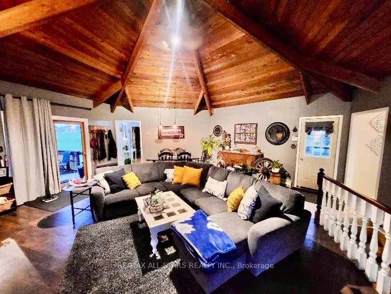 2205 Concession 6