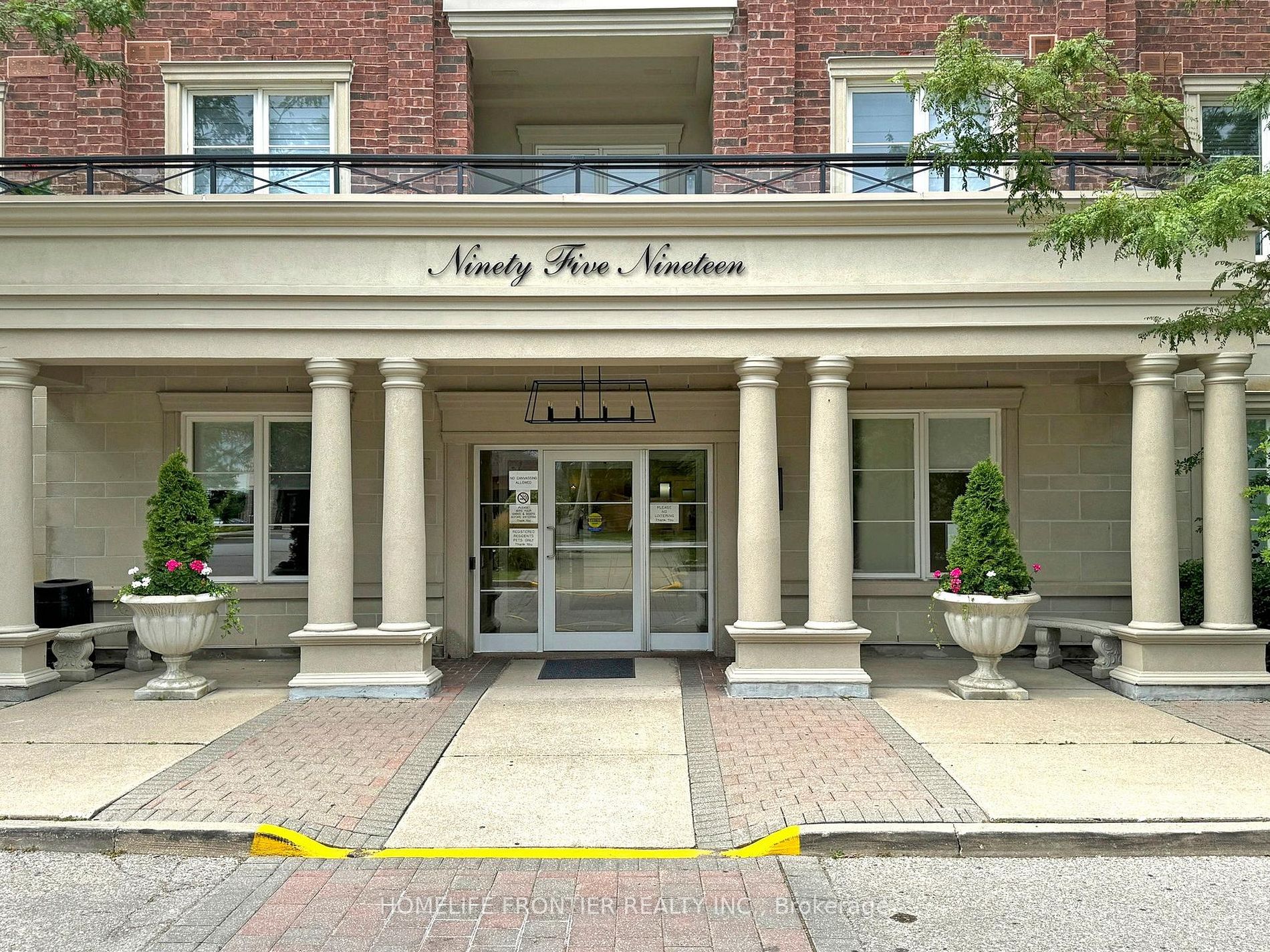 9519 Keele Street, #305