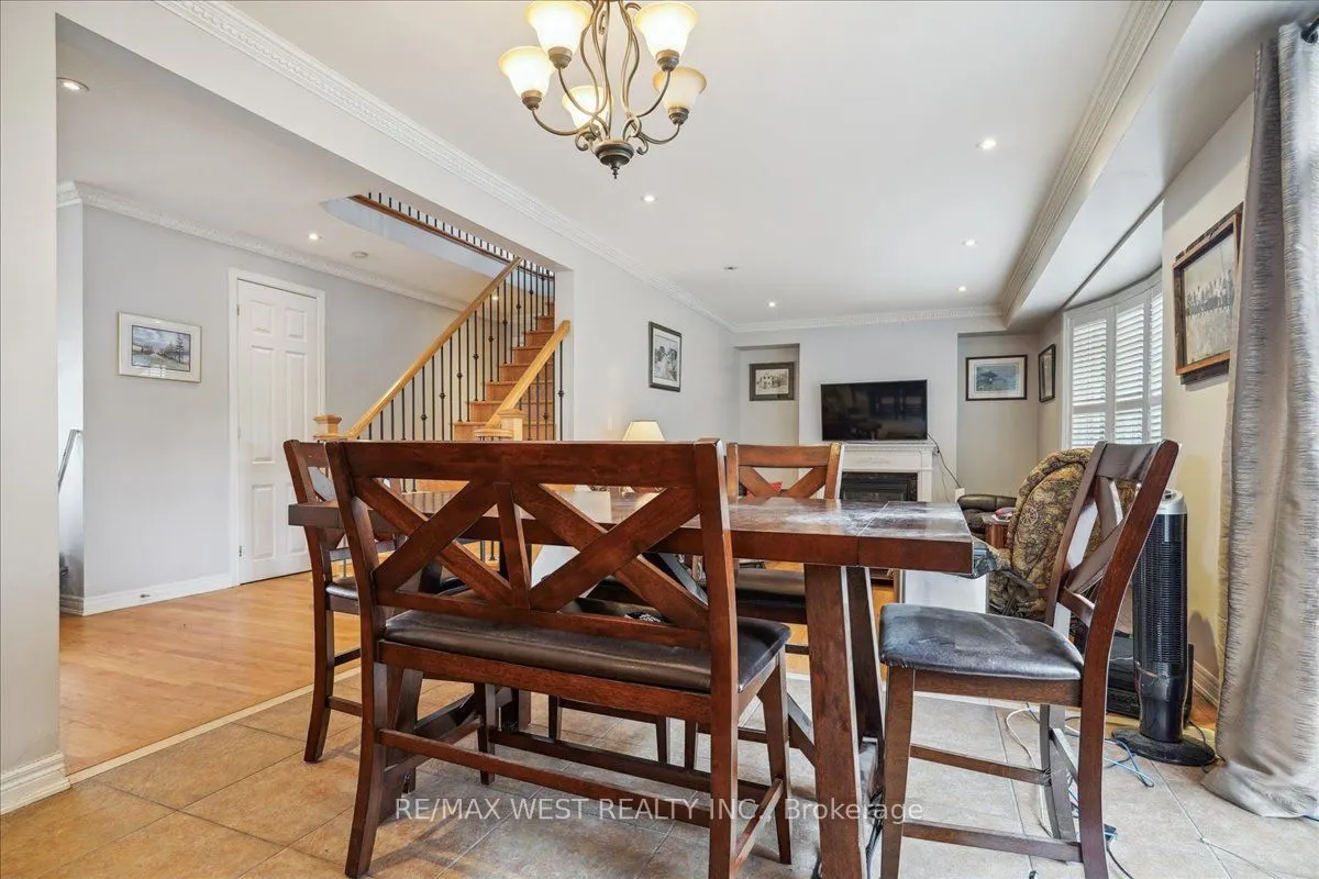 18 Augustine Avenue