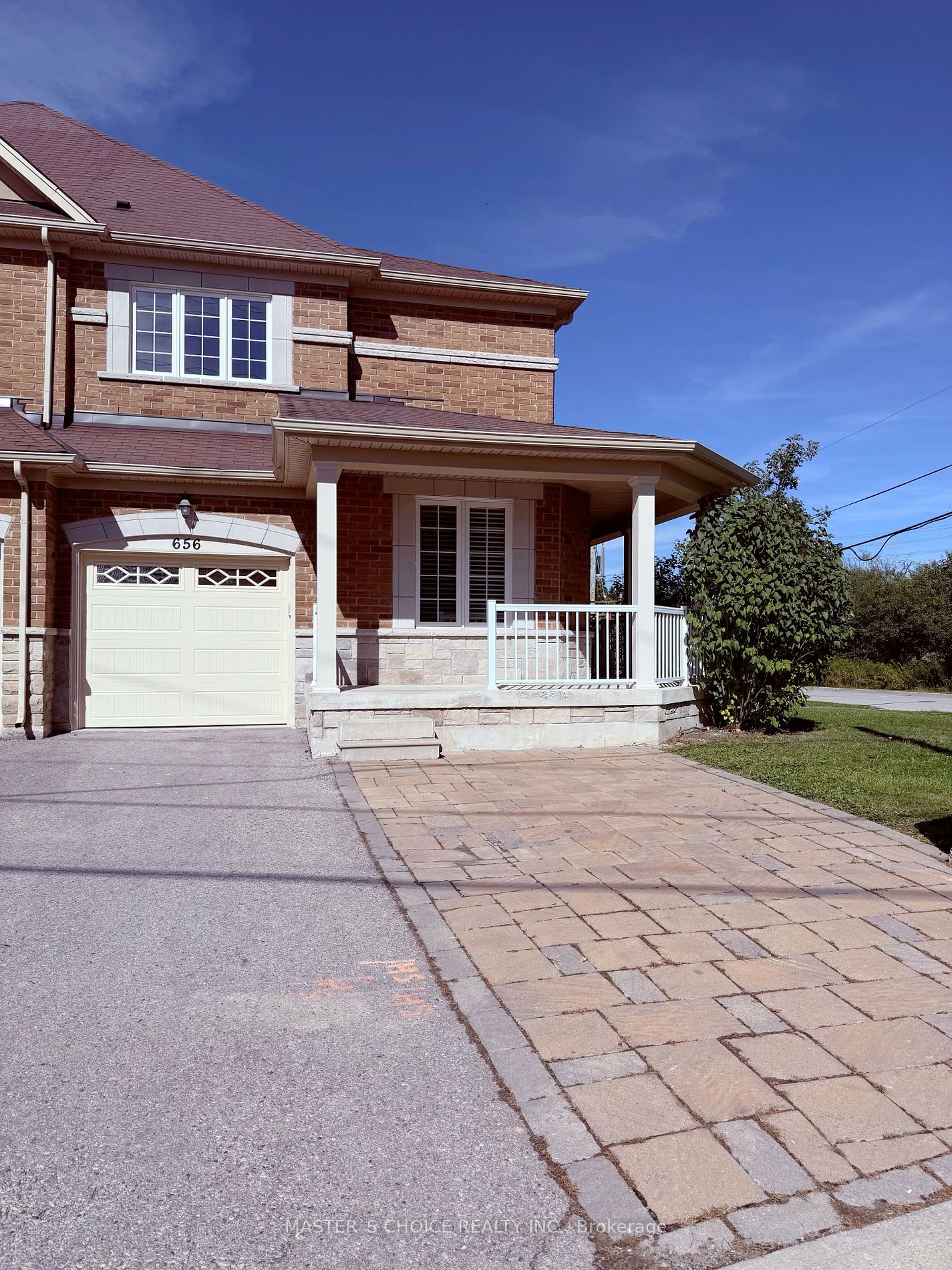 656 North Lake Road