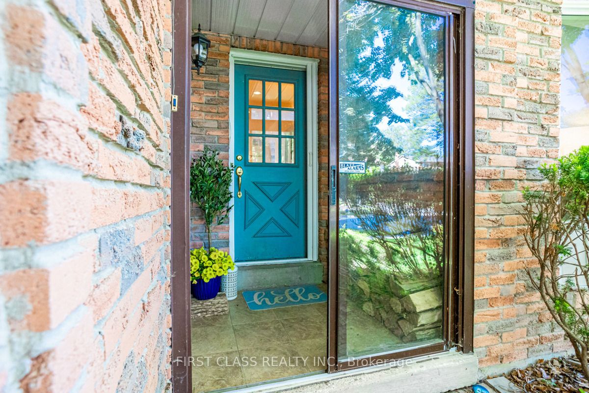 74 Innisbrook Crescent