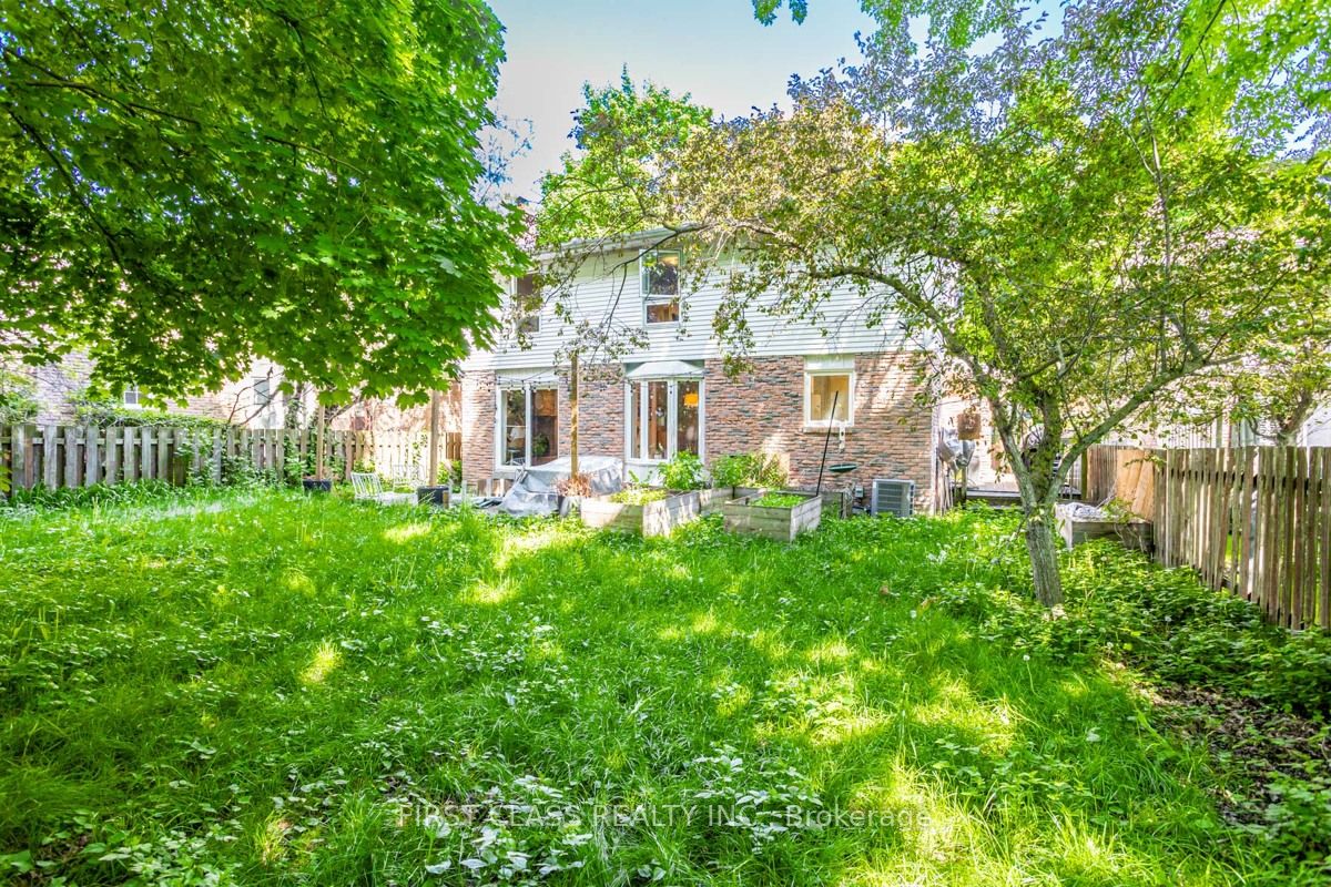 74 Innisbrook Crescent