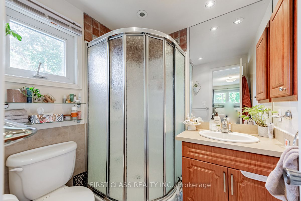 74 Innisbrook Crescent