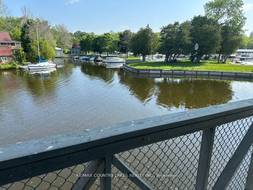66 Harbour Park Crescent