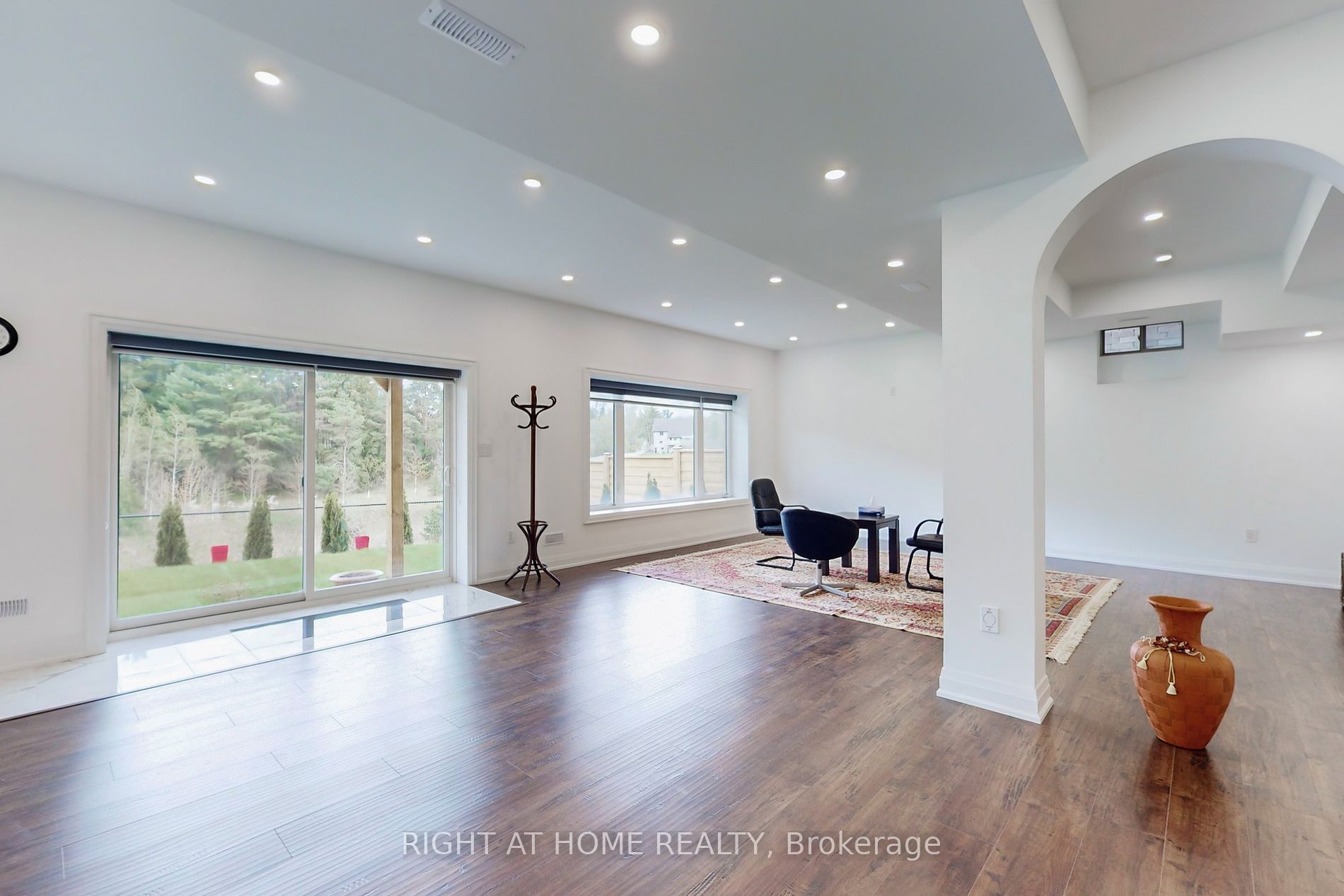 216 Sunset Vista Court E