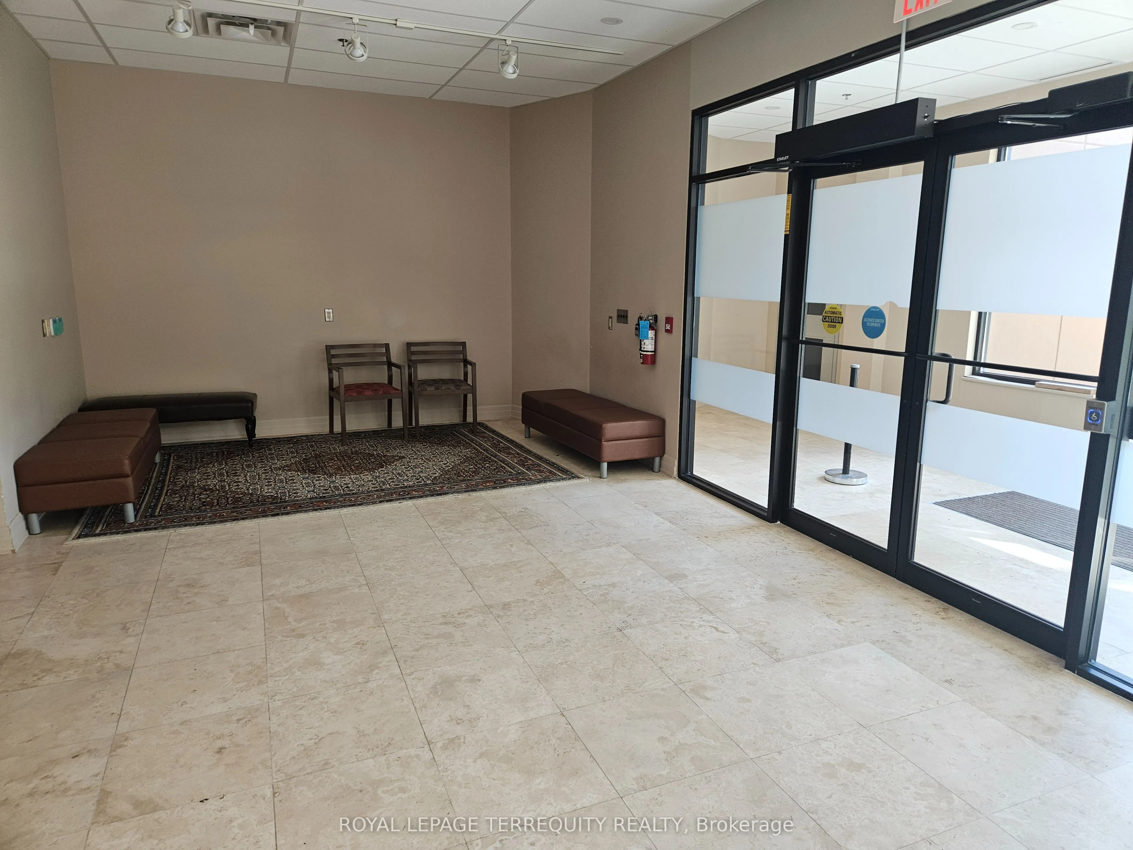 9333 Woodbine Avenue, #Room A