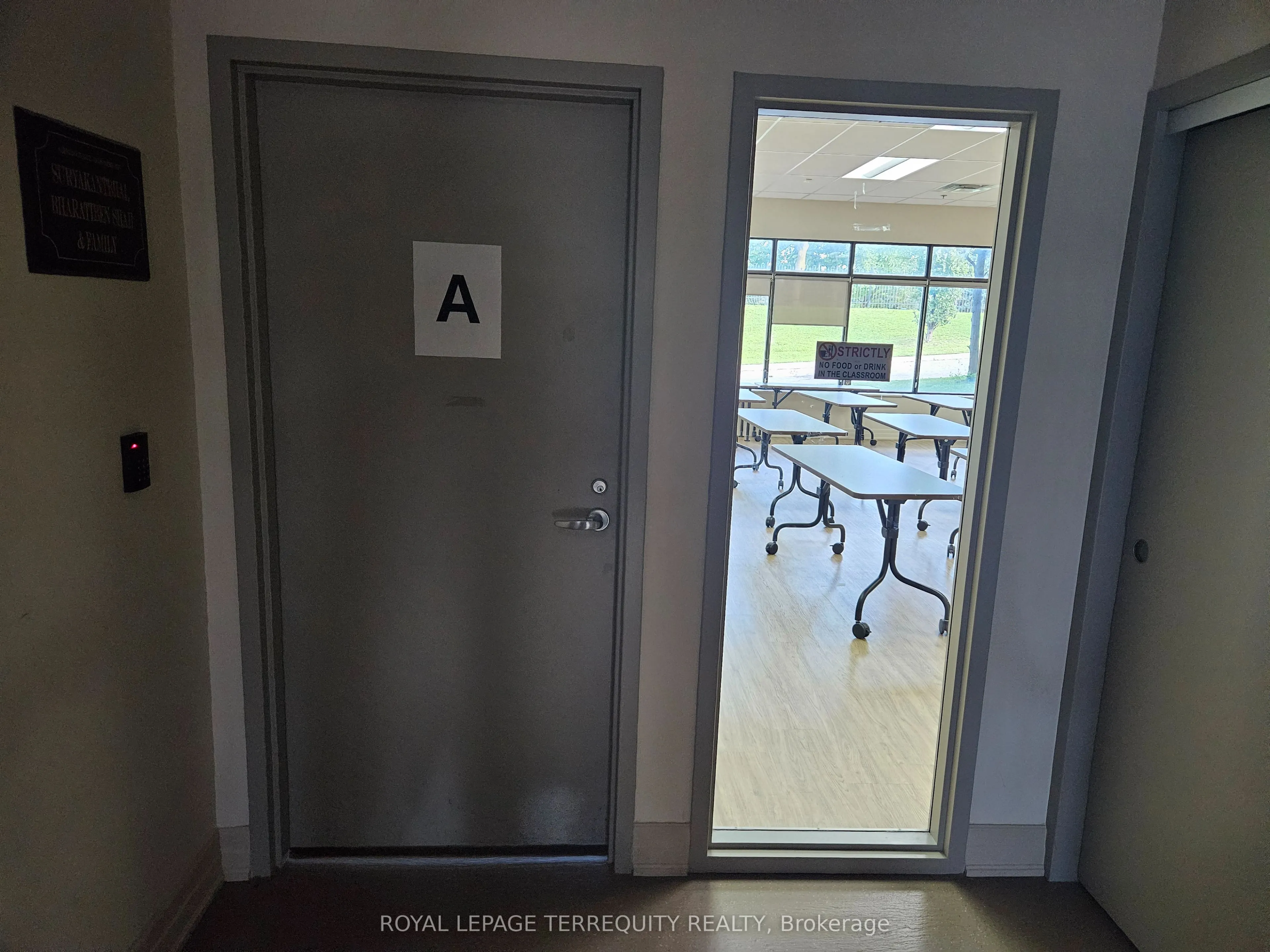9333 Woodbine Avenue, #Room A
