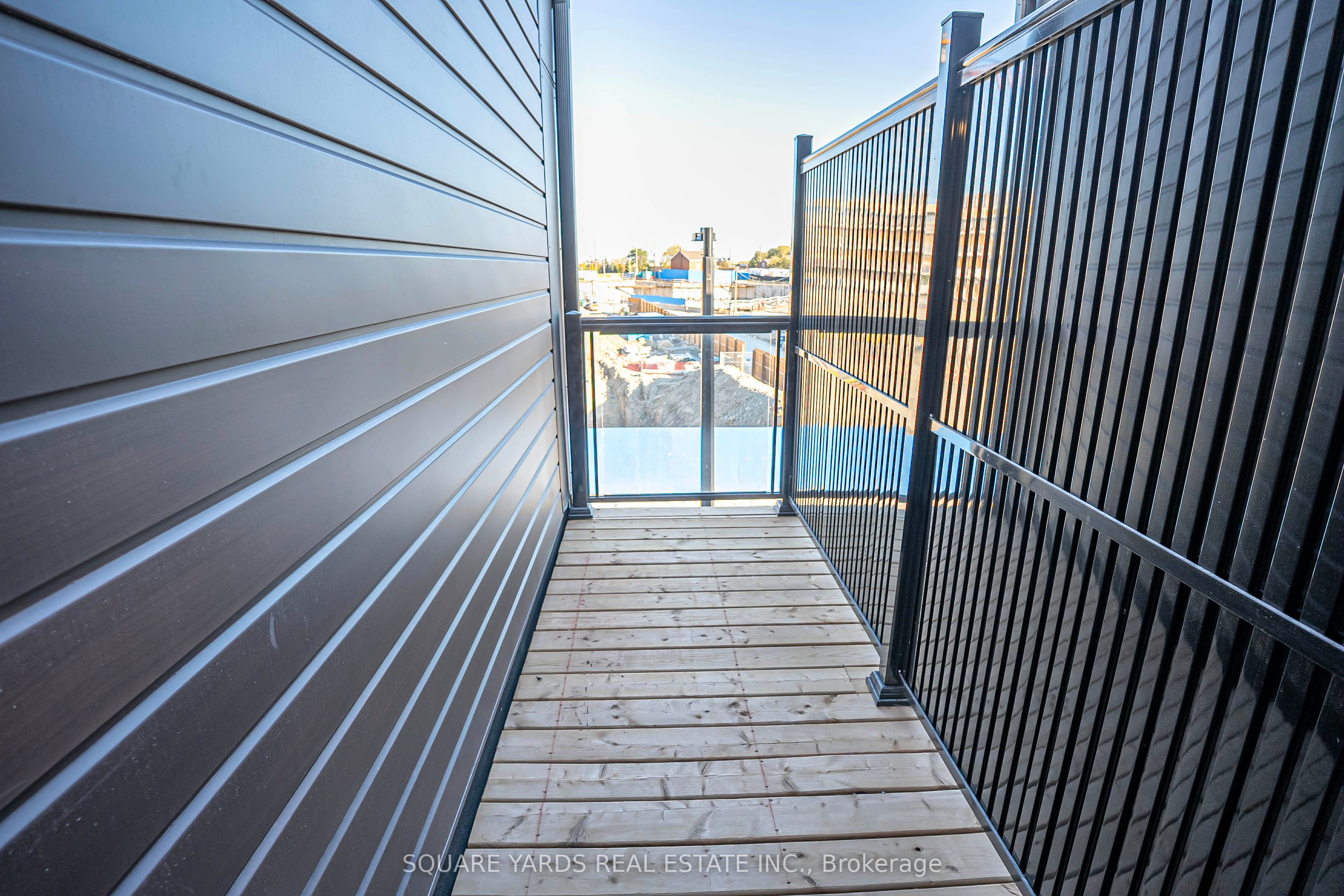 12 Dandara Gate