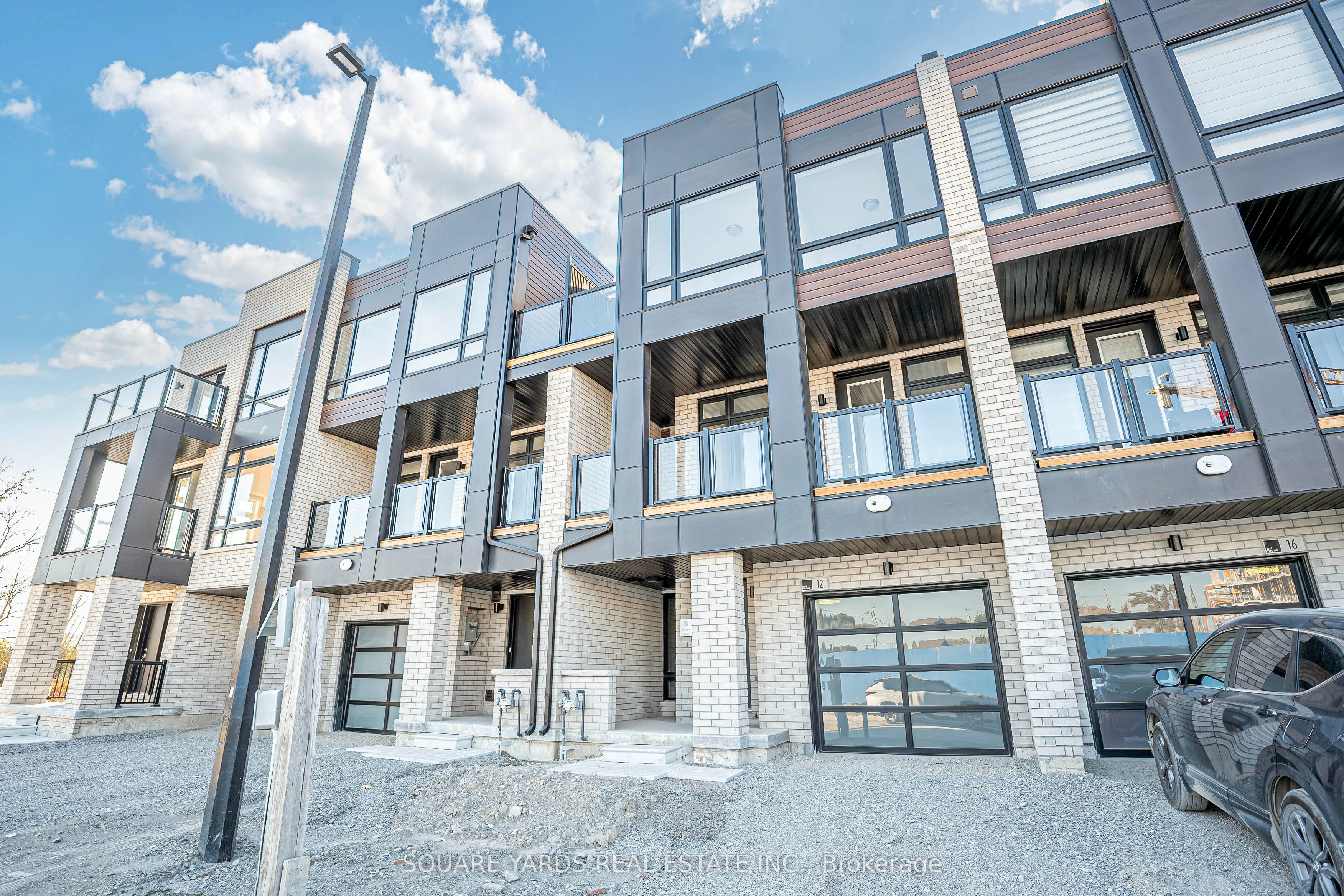 12 Dandara Gate