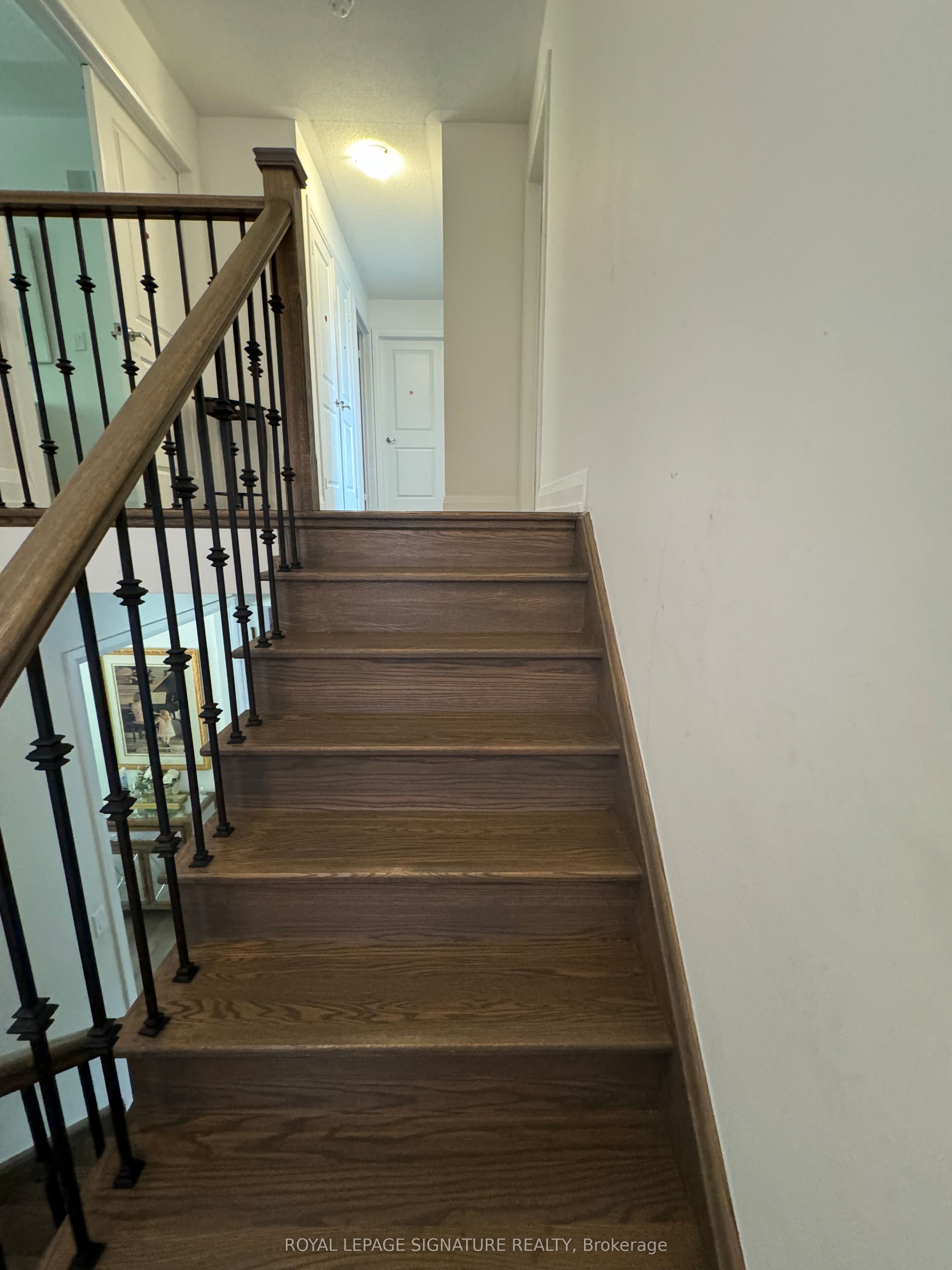 23 Cyprus Glen, #UPPER