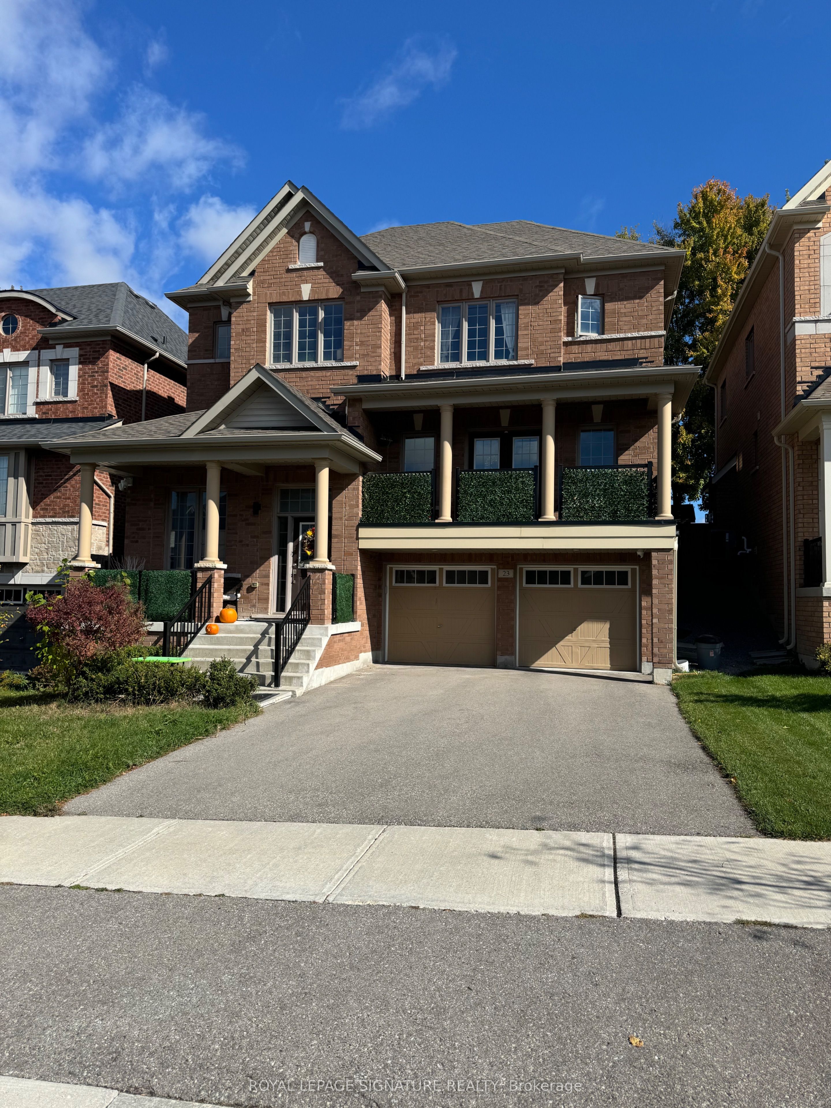 23 Cyprus Glen, #UPPER