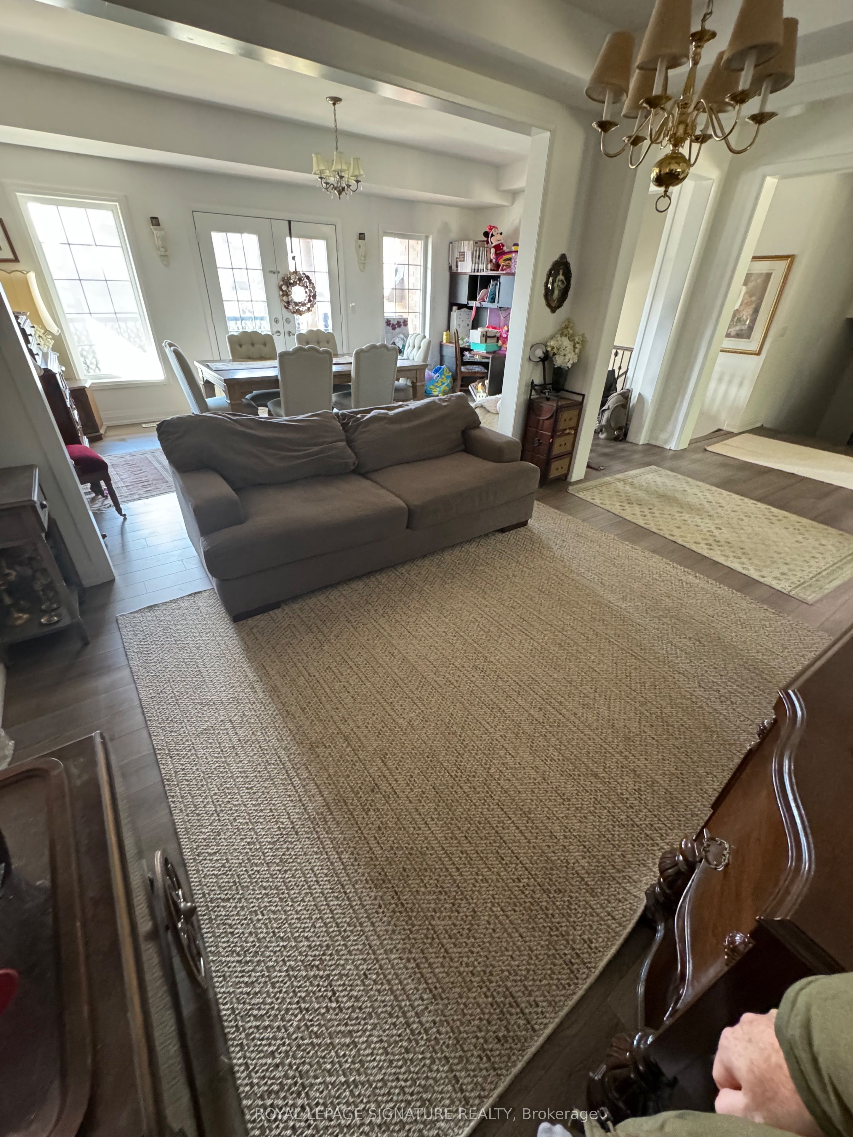 23 Cyprus Glen, #UPPER