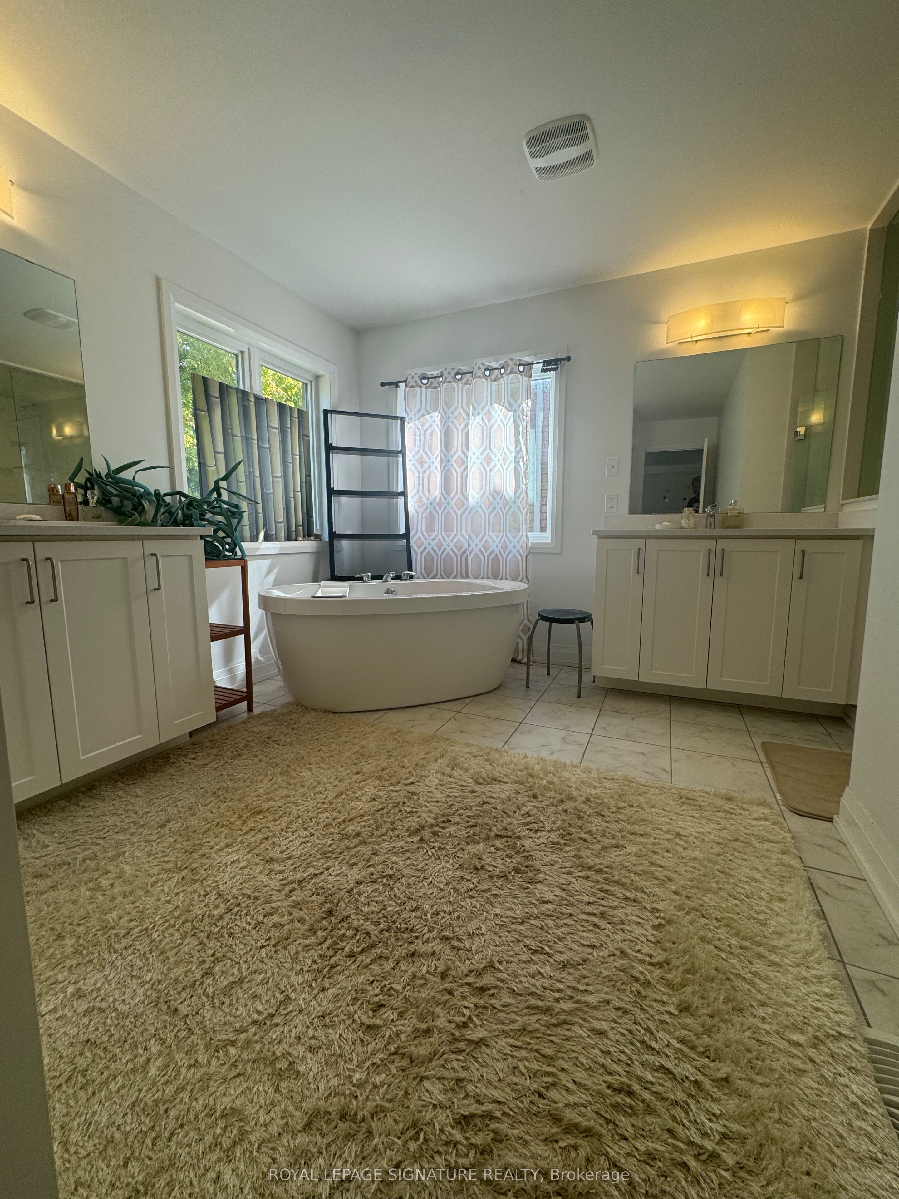 23 Cyprus Glen, #UPPER